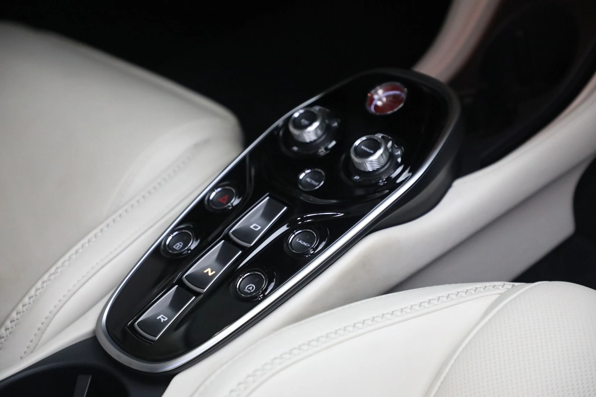 mph017_2042387945_Used_2023_Mc_Laren_GT_Luxe_42d0ccffa5