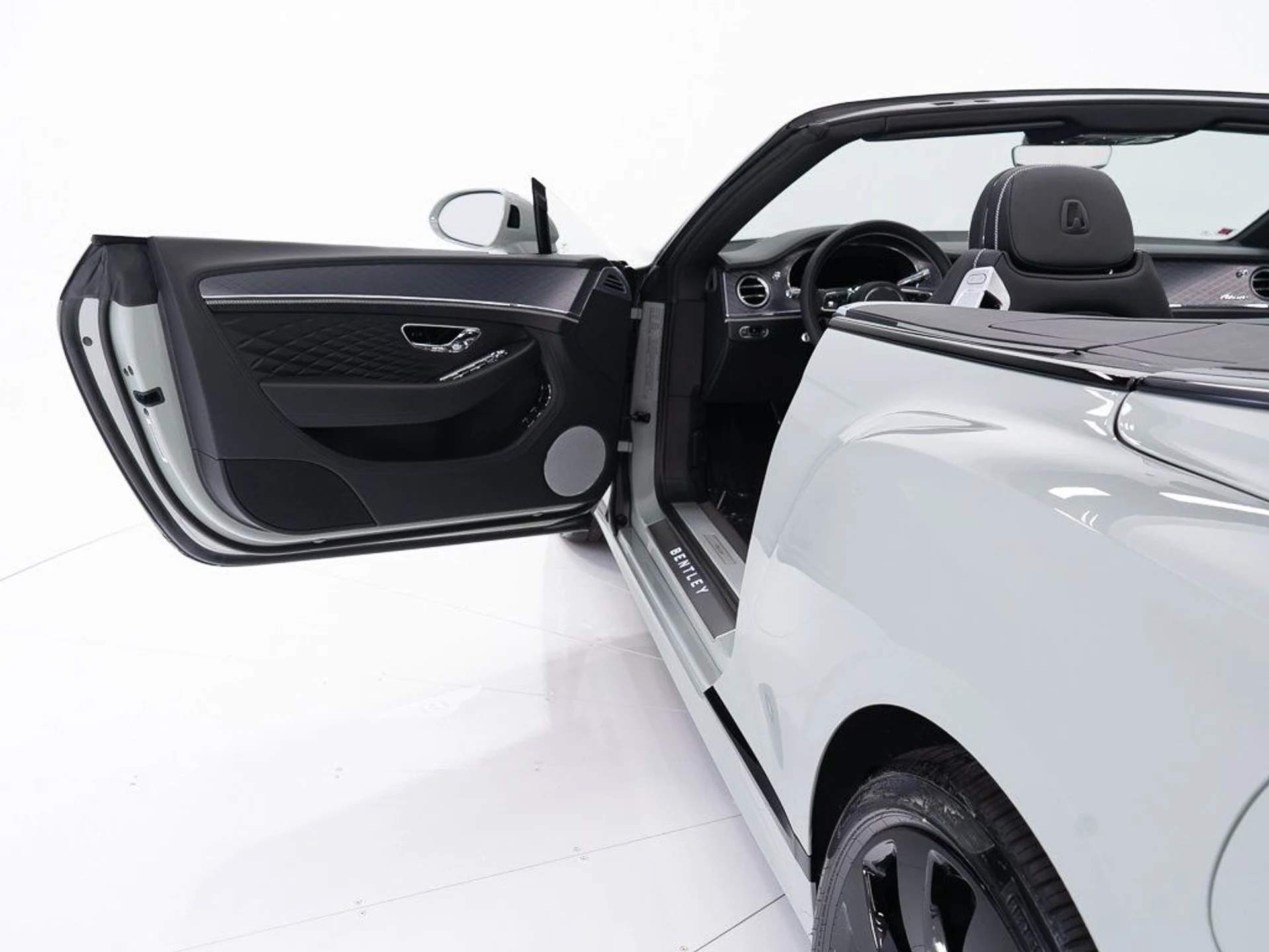 mph017_2046845022_5e939ecc53044d52b0e77e66c09cb1c9_14a6c8262b