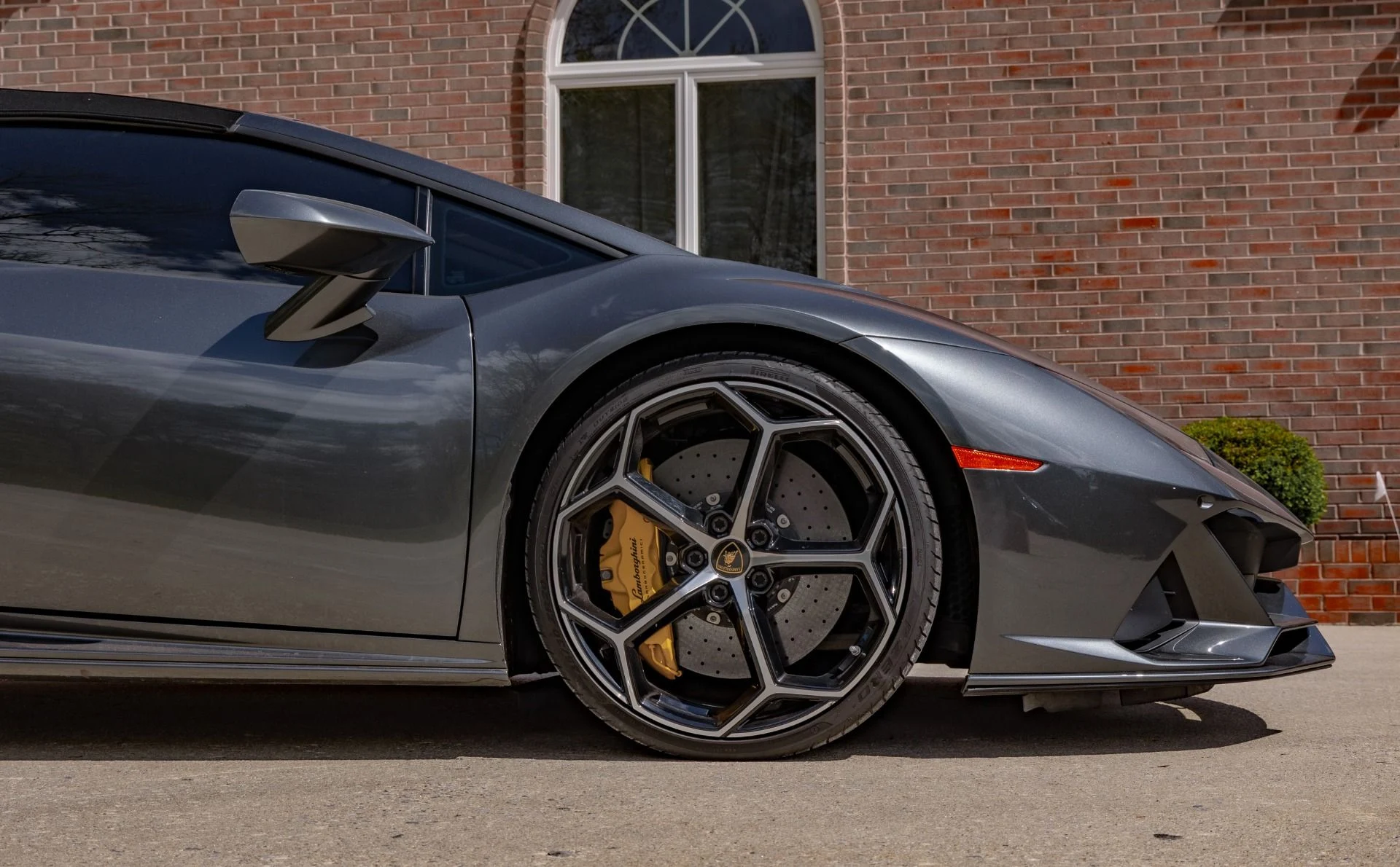 mph017_2047784085_Used_2020_Lamborghini_Huracan_EVO_Spyder_1777655683_c0536e366d