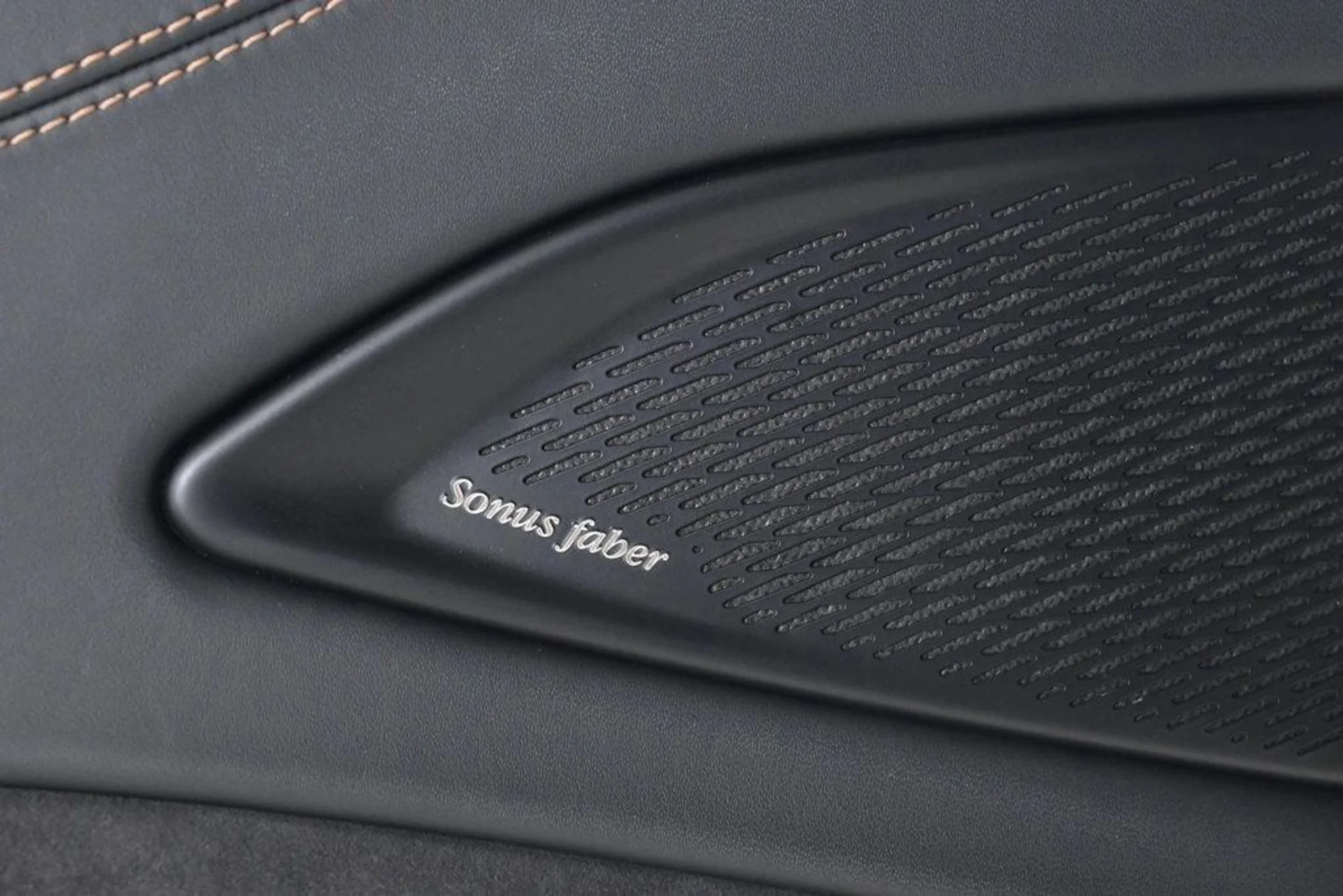 mph017_2051489613_b179c8eb27a54d789645b713451bf953_2d7934e176