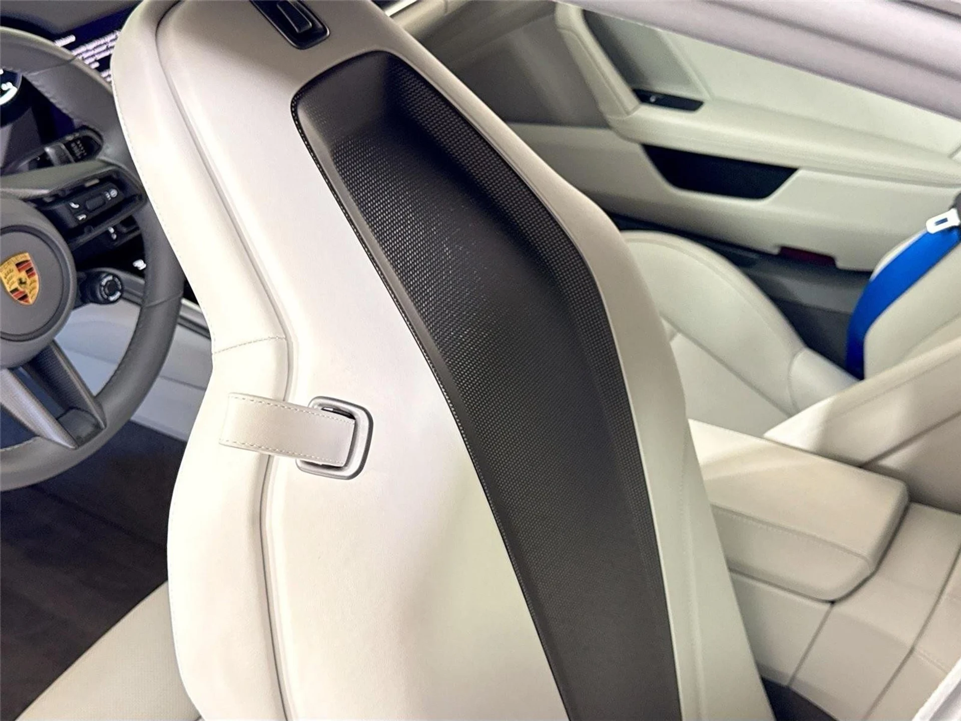 mph017_2053688975_945a5d45c5342ae99a0729b5dd455357_5e3da0fa1d