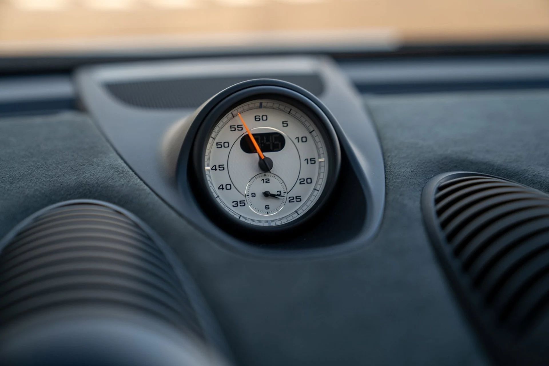 mph017_2058922274_d5aa95469f61ac03880f1edc4d397d62x_7e262ee718