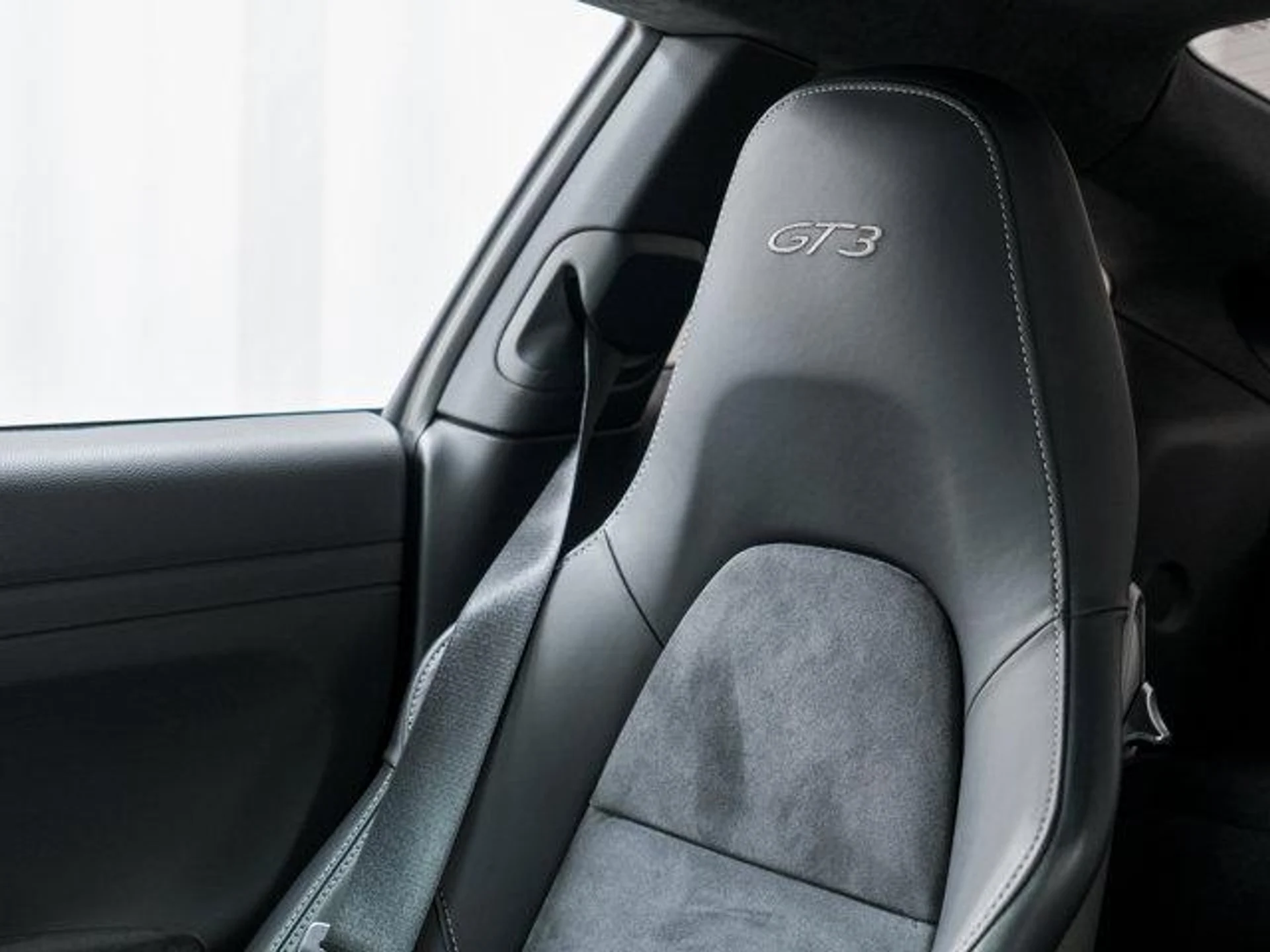 mph017_2060263470_r_Reb_IB_Gme_Q_Dy_Mj_B_Ug_E_Tfs2fvr_U_d2d4a253e0