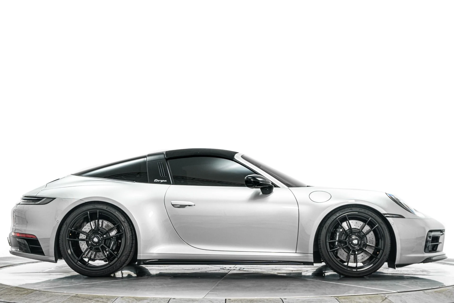 mph017_2060837831_Used_2022_Porsche_911_Targa_4_GTS_1781103510_d3ba05f7df