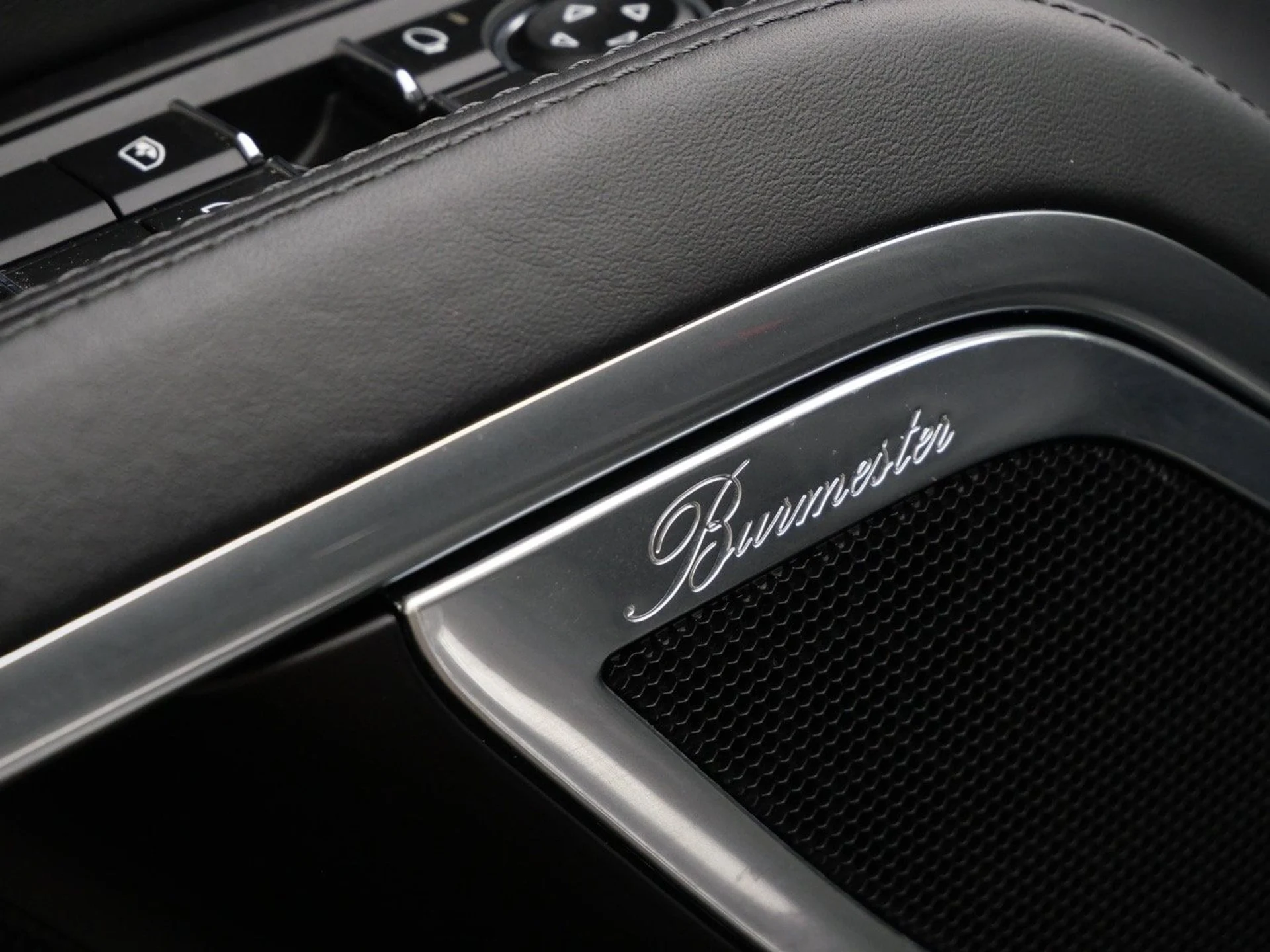 mph017_2070769088_24b75c37a034cd1b63c12eee2853631fx_88a57d2102