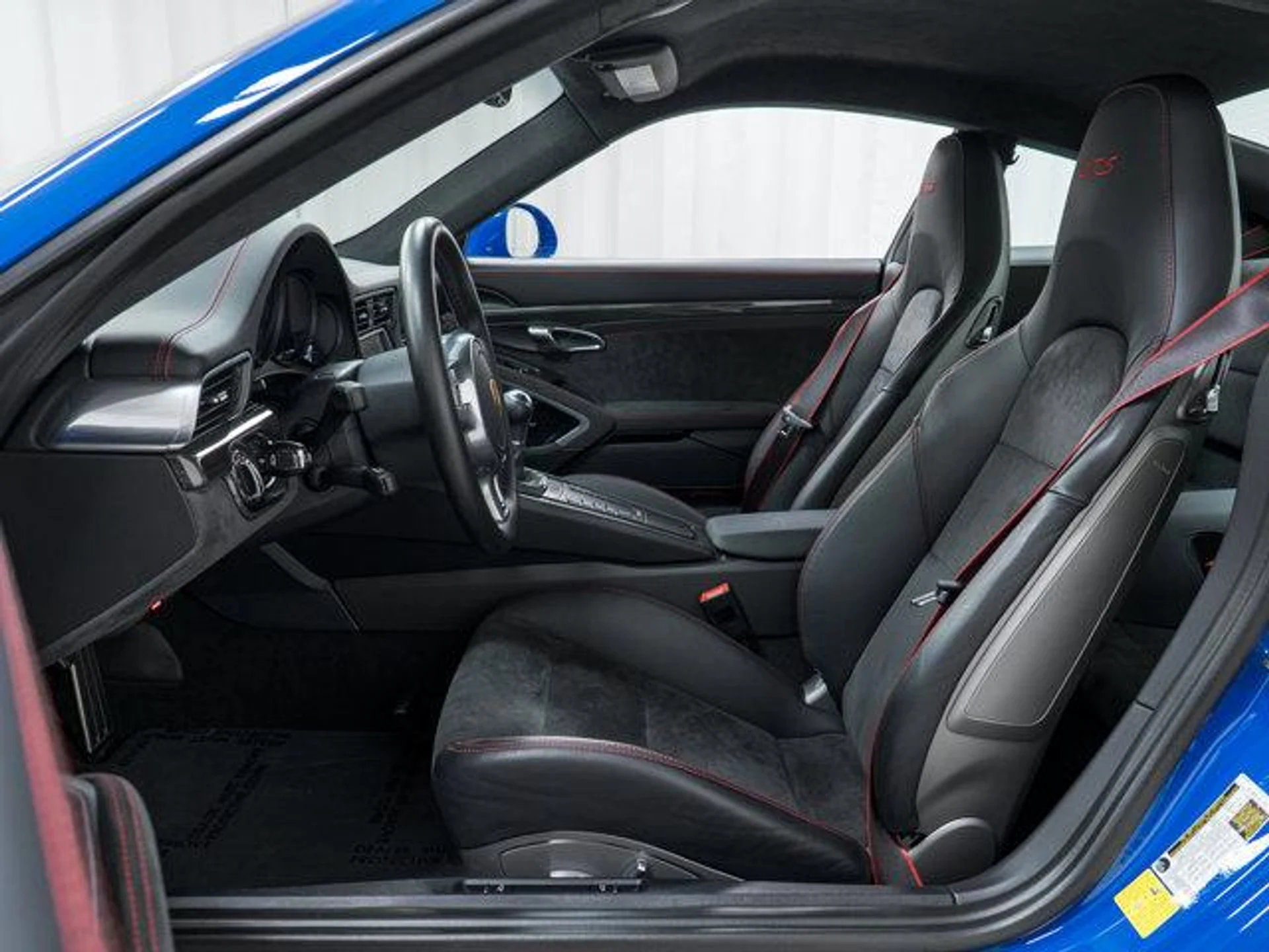 mph017_2072214717_Hkqi_A_Hi_N32k4z_Rom_FN_Abvv_Lapm_I_8f57006d12