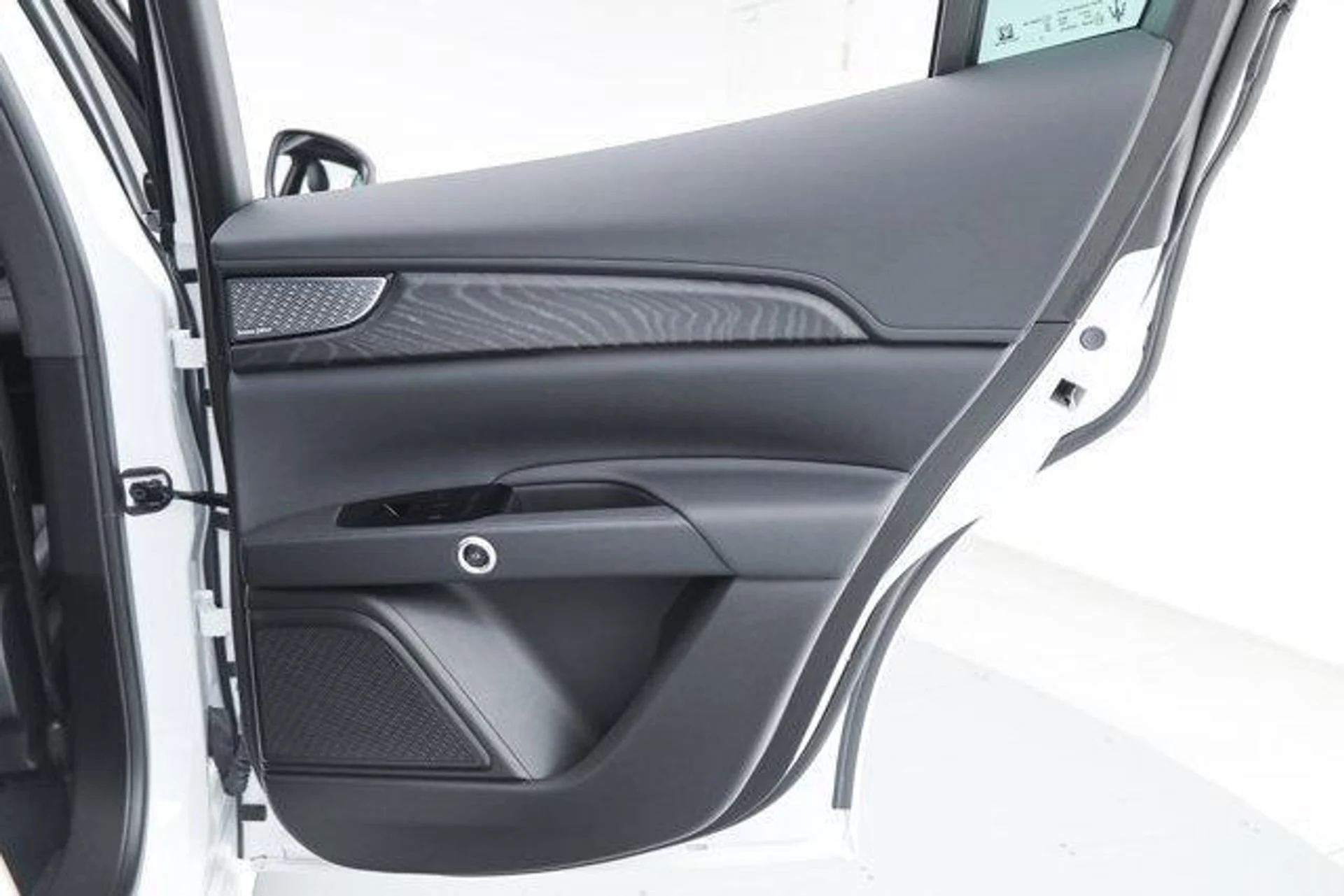 mph017_2078115119_G_Hrj_N6k_K_SHC_7hu_Fp_LE_Mi3_BR_Sk_cc506b7356