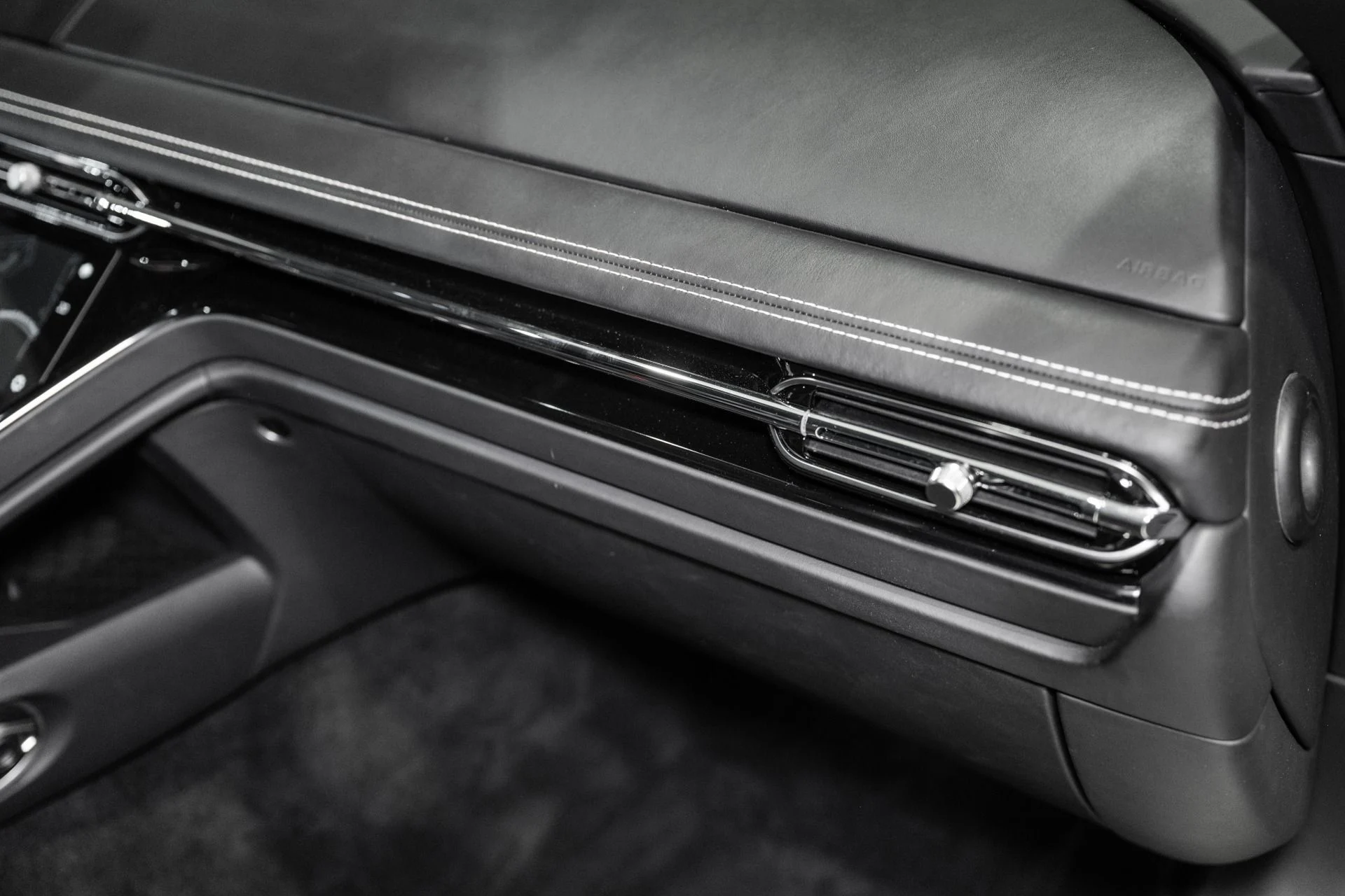 mph017_2081392159_Used_2024_Aston_Martin_DB_12_V8_1773165102_eb1bef21ef