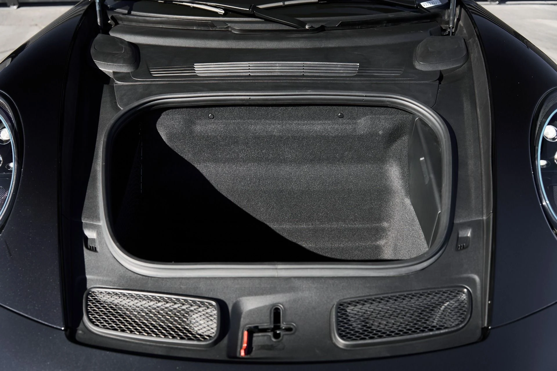 mph017_2089292980_Used_2023_Porsche_911_GT_3_1761779520_38dc3fc275