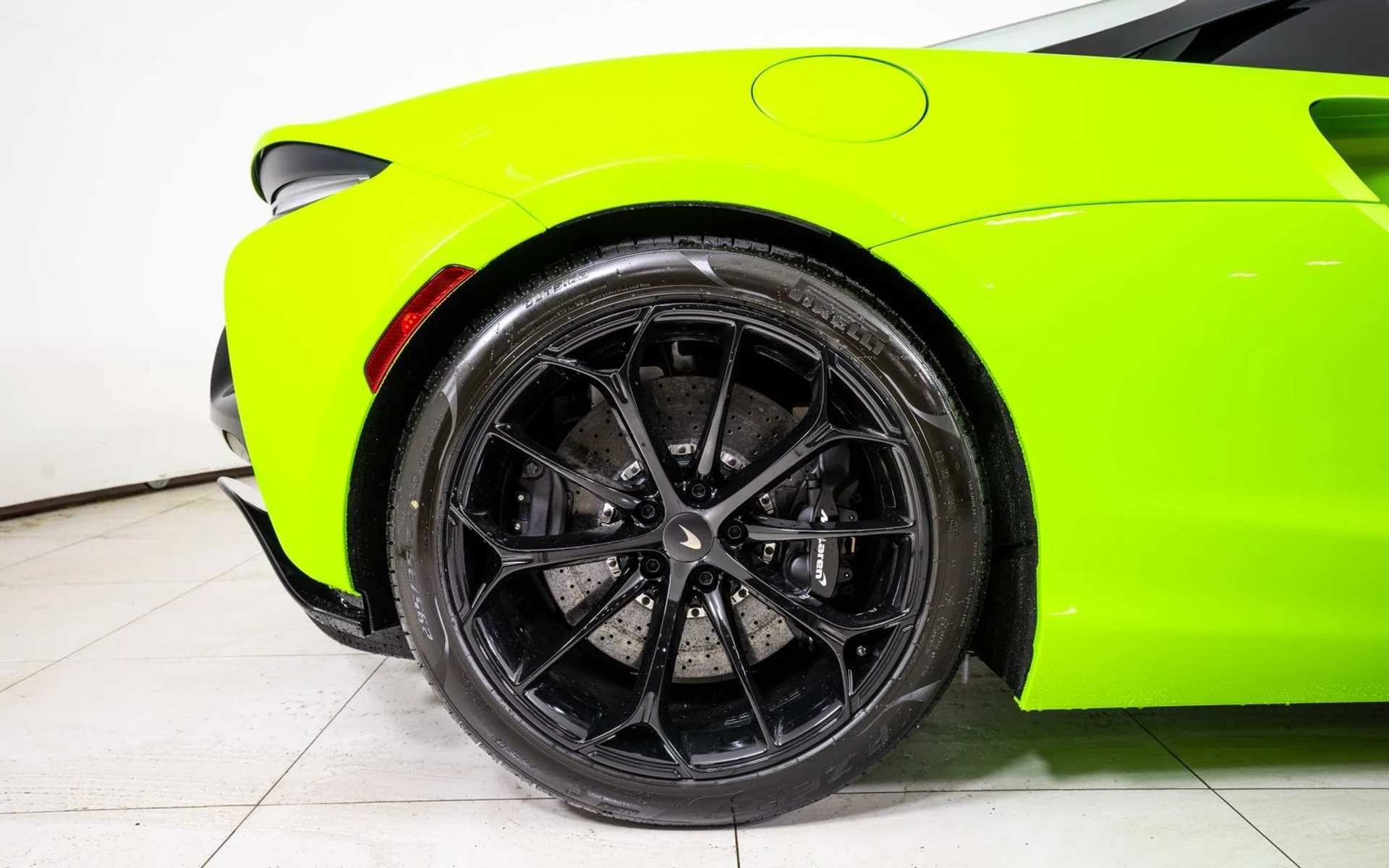 mph017_2090190985_ba88f81d25525622348c1f3ee1392618x_6aaeba94b3