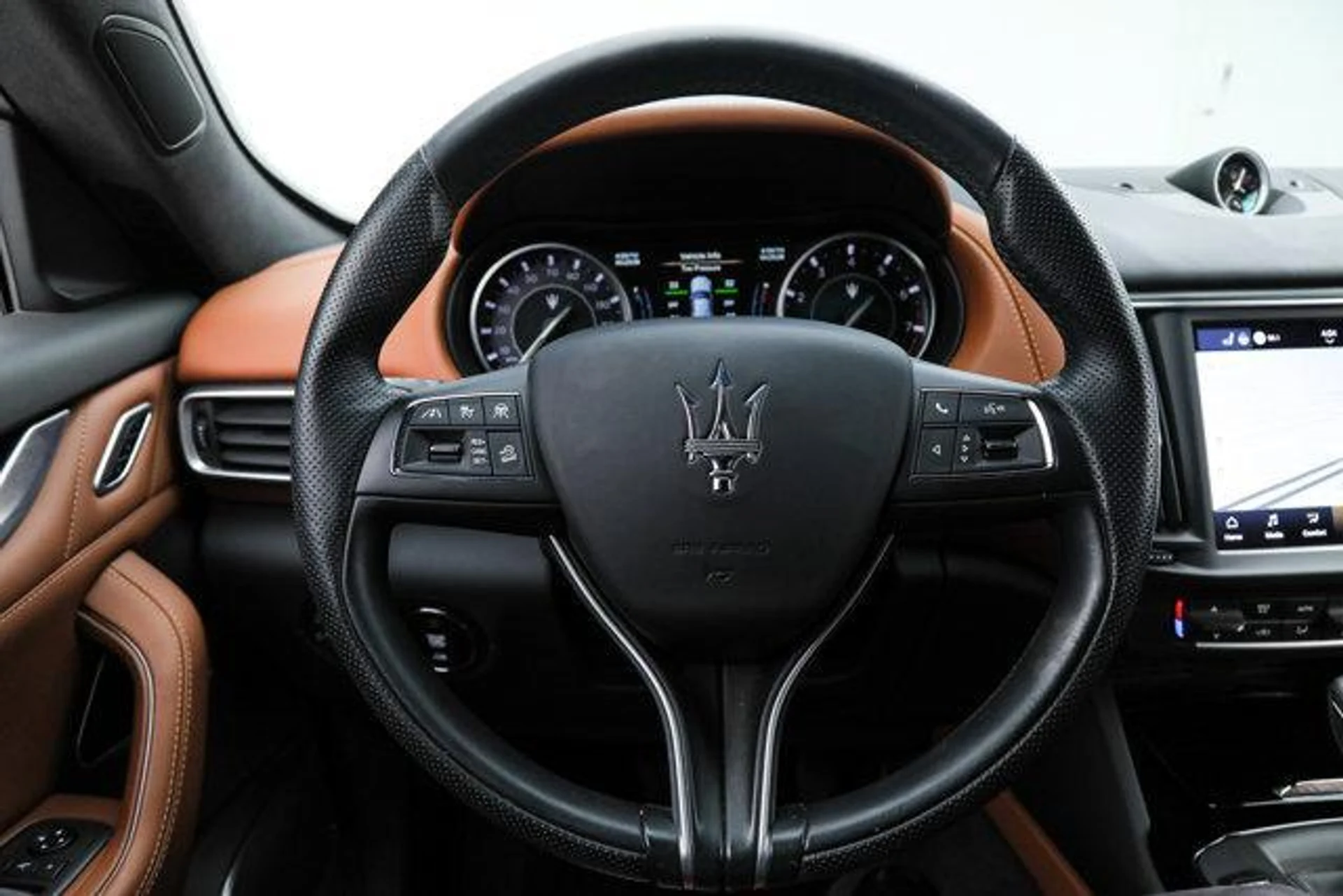 mph017_2092190360_b_O8_M_Dd8_Cq_E5j_IWF_Cvo_Kqgd_O35io_6d21a8b5fd