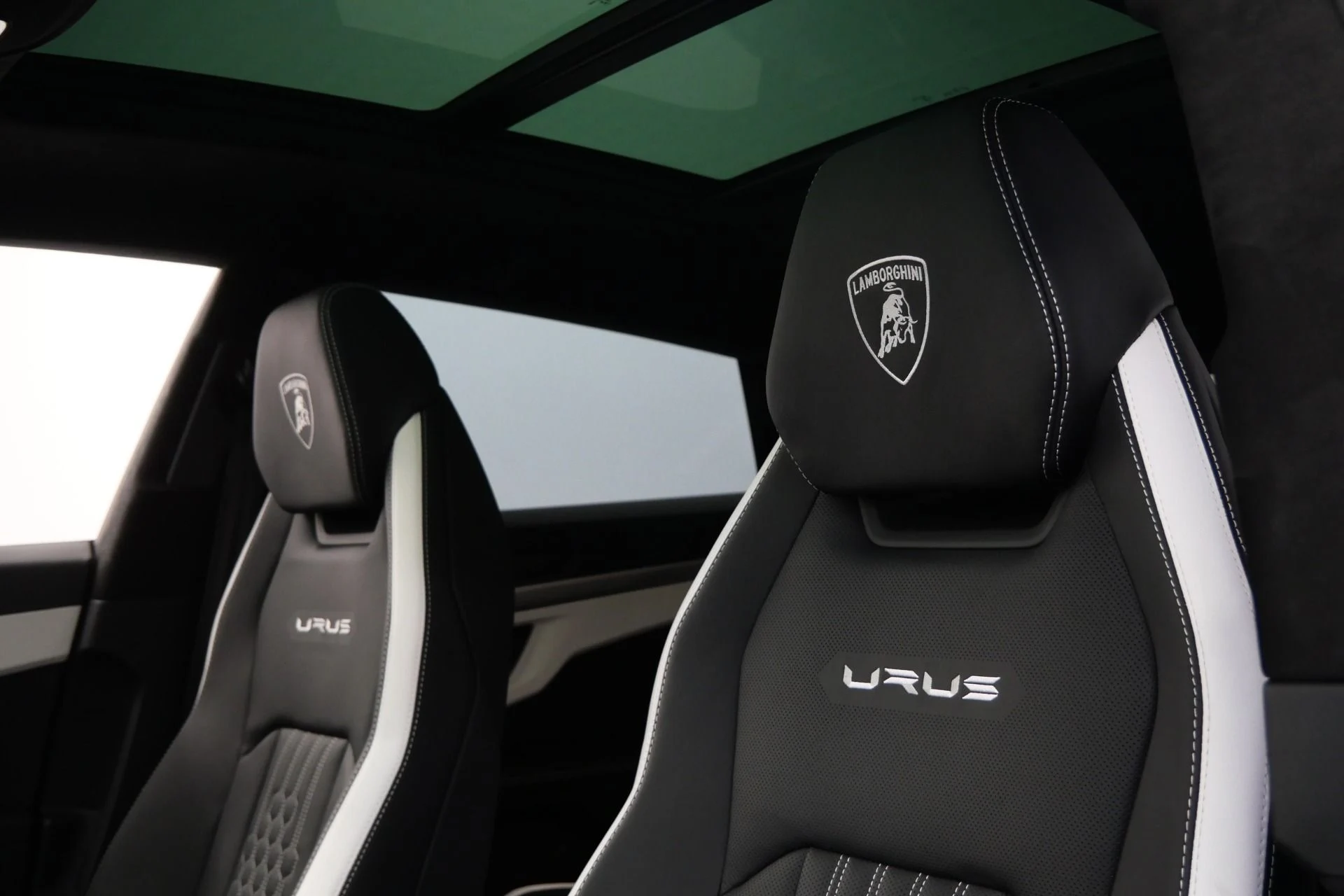 mph017_2098131782_Used_2023_Lamborghini_Urus_S_HIGHLY_Optioned_Ad_Personam_Paint_94_K_in_Options_1773246812_366836733c