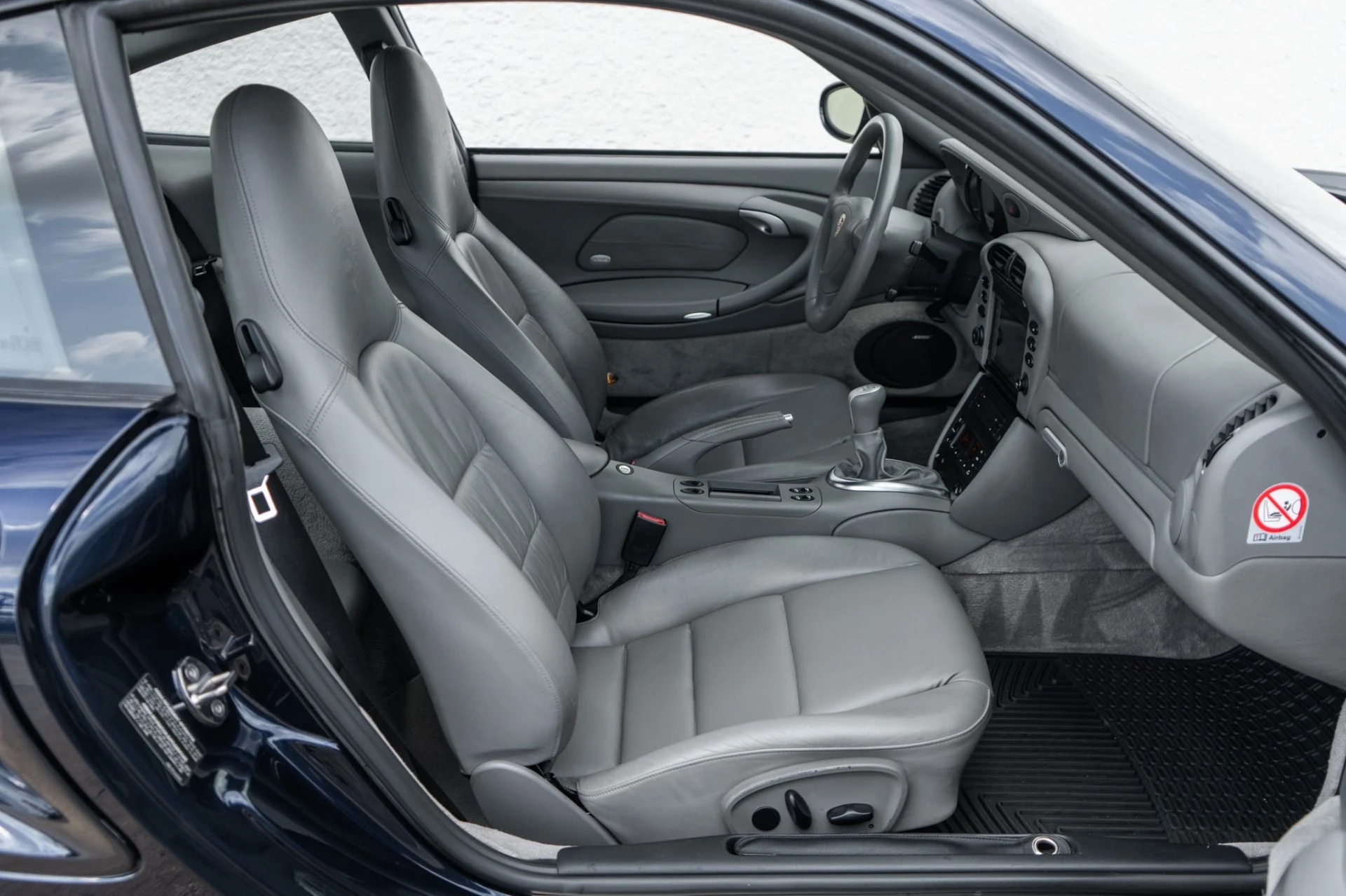 mph017_2099376865_Used_2003_Porsche_911_Turbo_1776447916_e17b9038e5