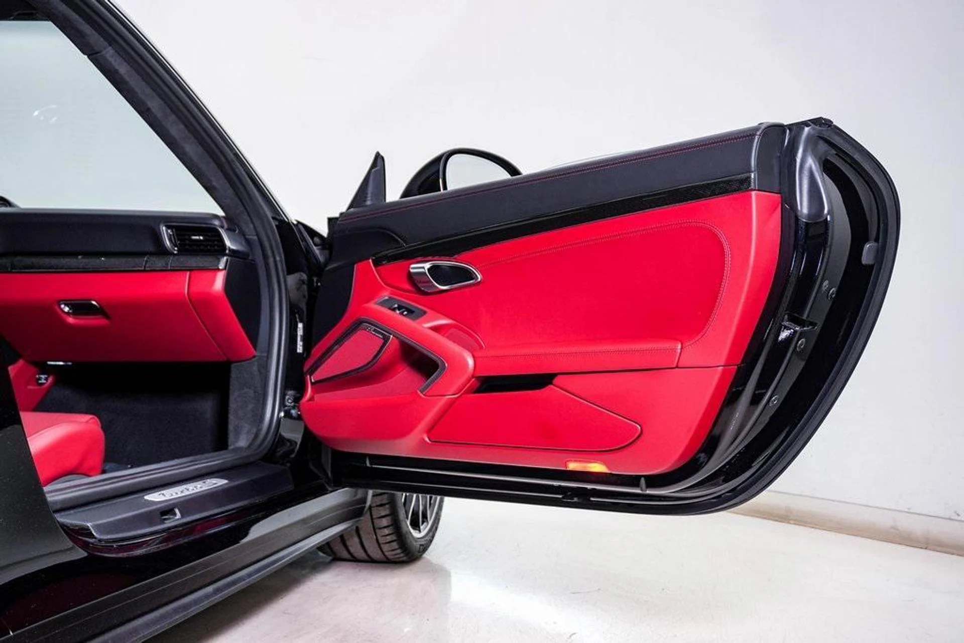 mph017_2101968796_z_K_Su_O3_FJI_Xe_Nb_Aq_B9_GMY_Zi_HN_60_d4e1606048