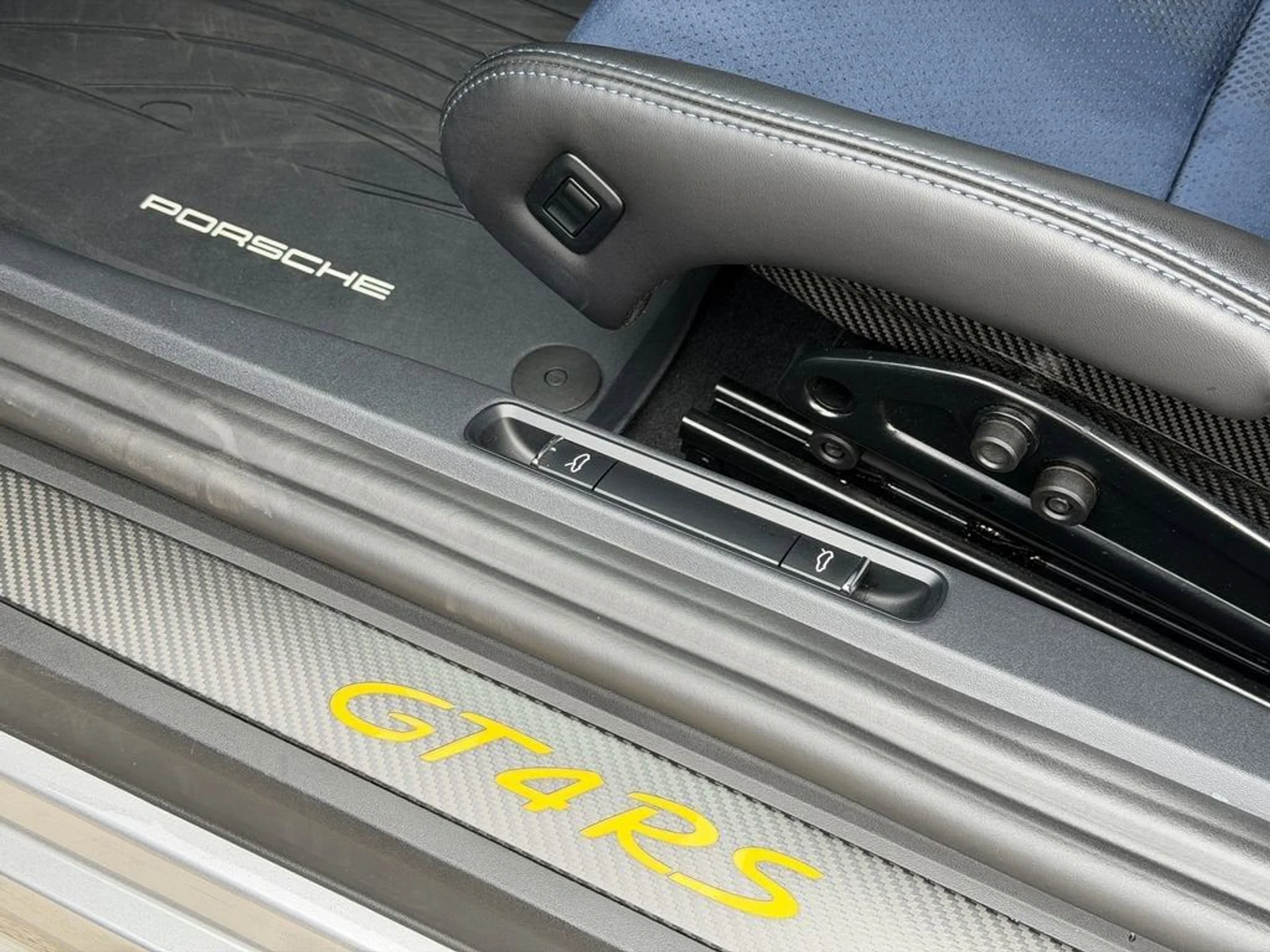 mph017_2108132569_9126a321c50f40aa90a92a17b1356006_dd5b655c59