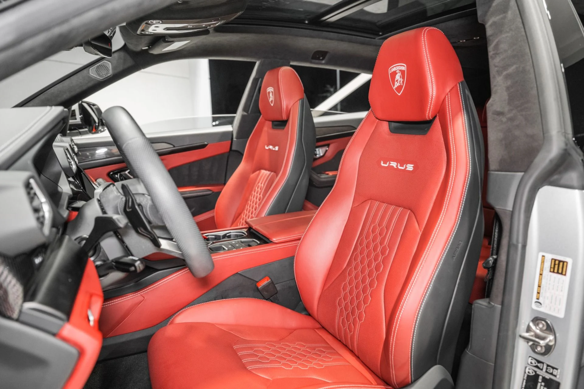 mph017_2110828675_Used_2024_Lamborghini_Urus_S_1773253306_178d6deefc