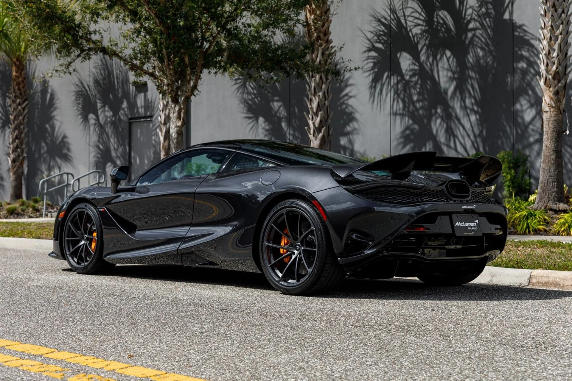 mph017_2113343672_655_p18_l_b7cd6e9fad