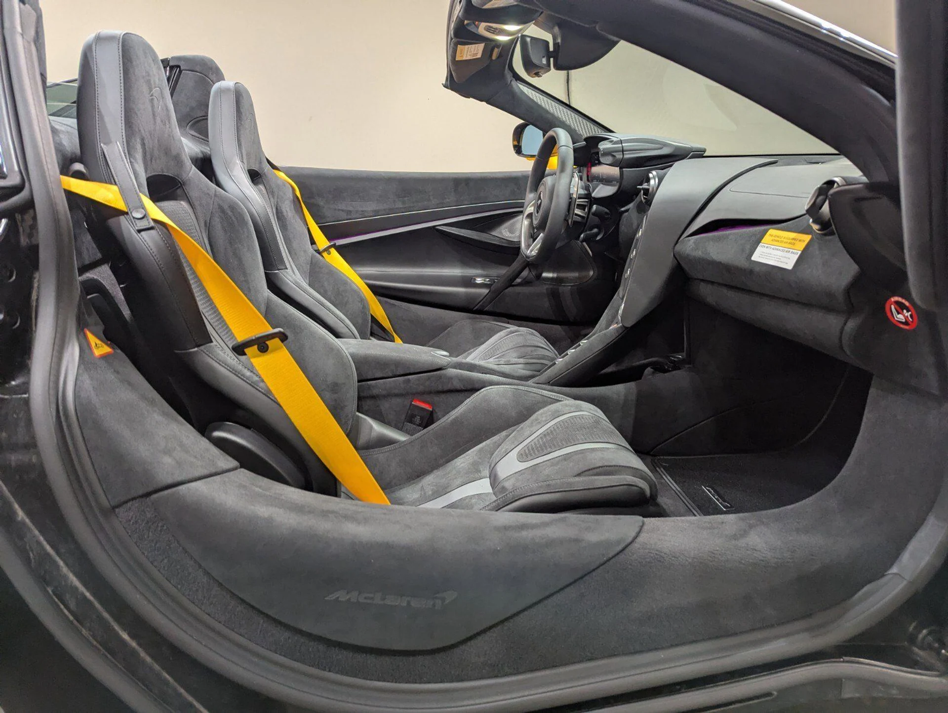 mph017_2120783922_88e814f4c89b86e47561dcc8dfc15c0d_a930b76bab