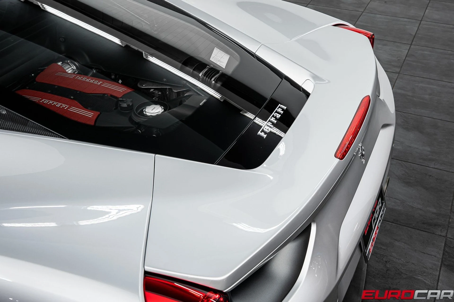 mph017_2125482667_image_18_73215eb278