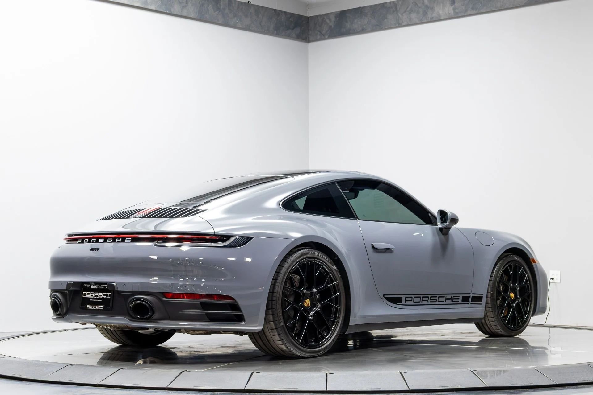 mph017_2126619159_Used_2024_Porsche_911_1774039779_ccf72ad07e