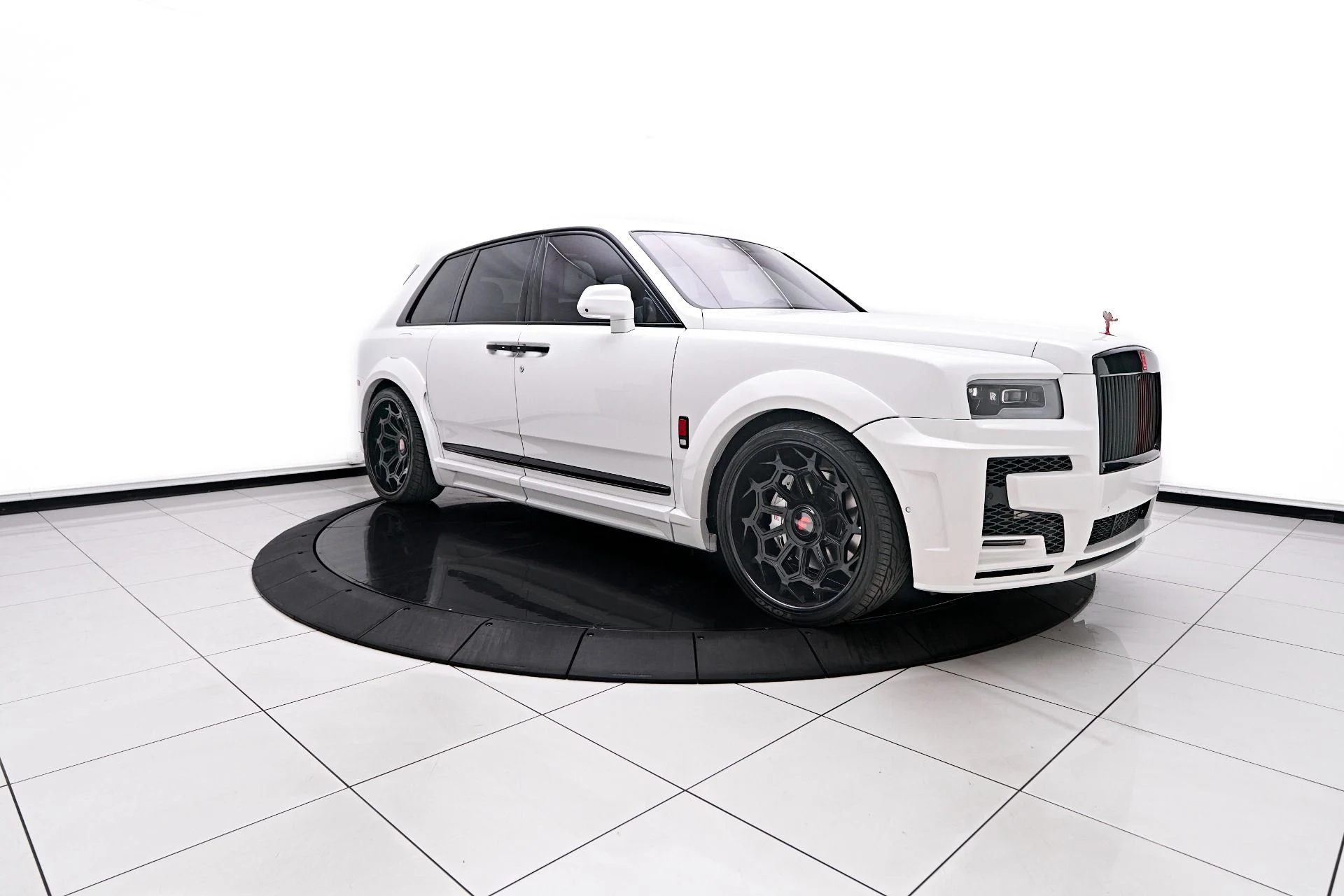 mph017_2127068760_Used_2021_Rolls_Royce_Cullinan_1753389372_69e050f8f4