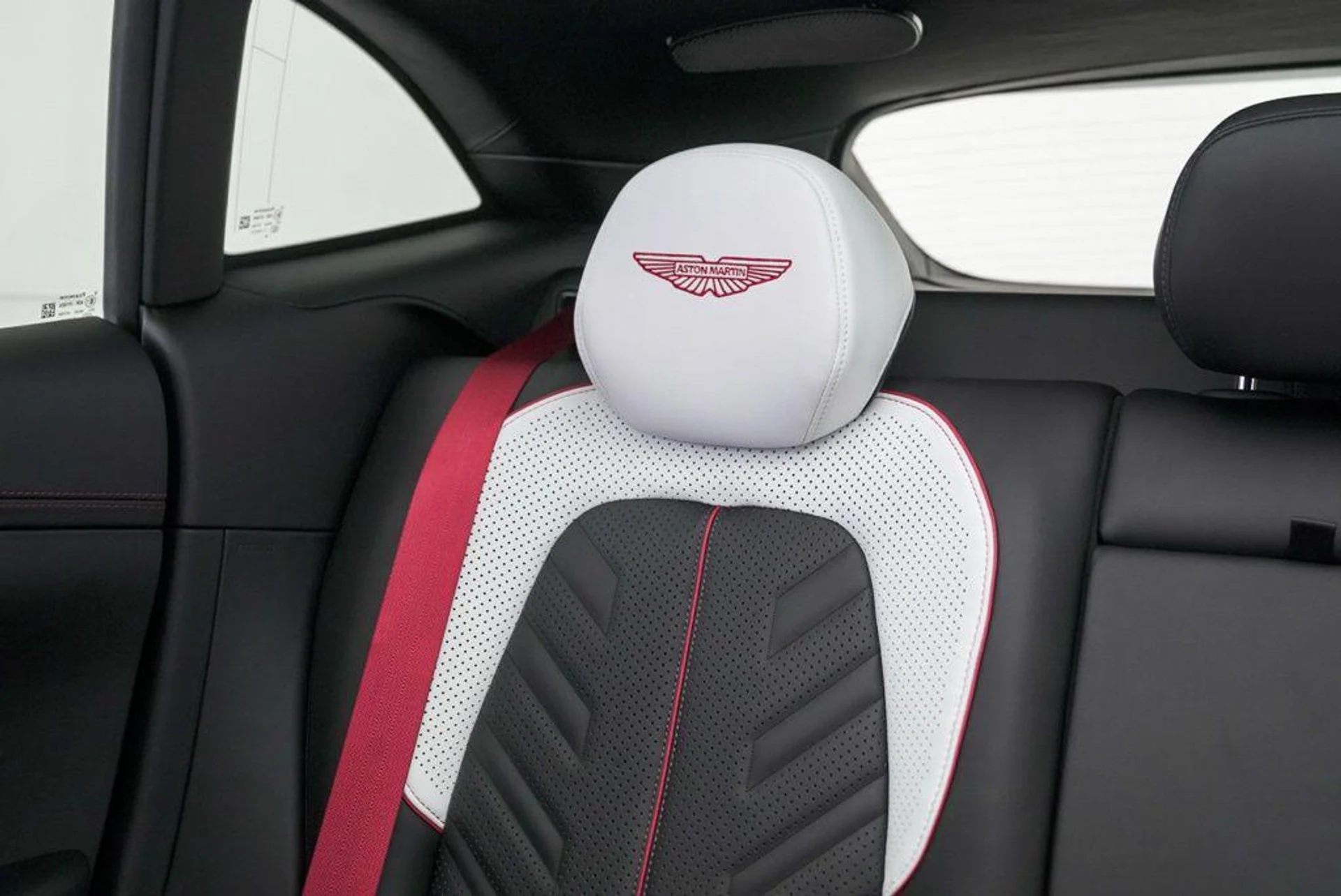 mph017_2127563745_84kiih_Vj_I2_AL_Ak_E0_SF_Kr_H_Ry_YHTQ_617f66b84b