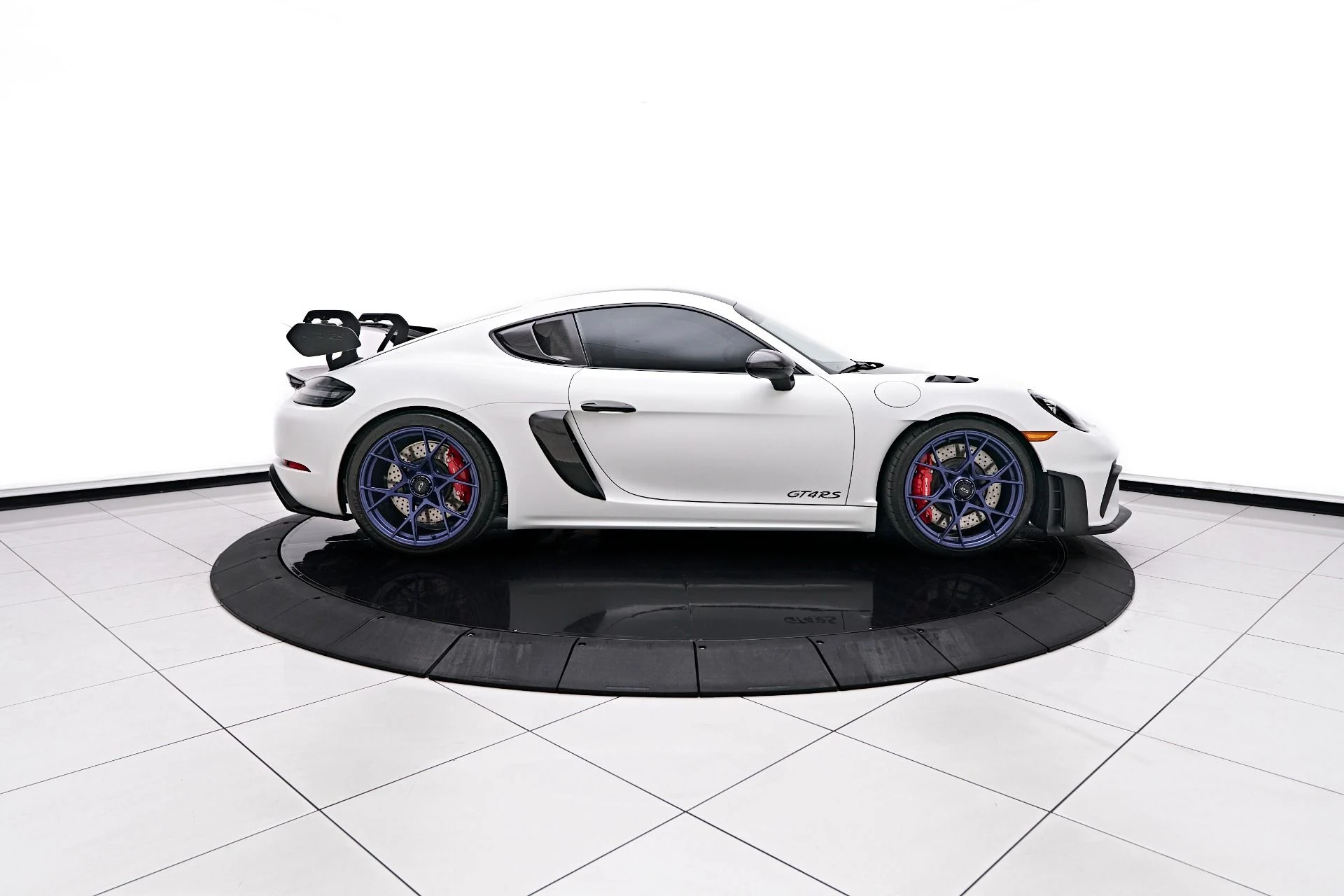 mph017_2131207363_Used_2025_Porsche_718_Cayman_GT_4_RS_1754674090_8ee3407012