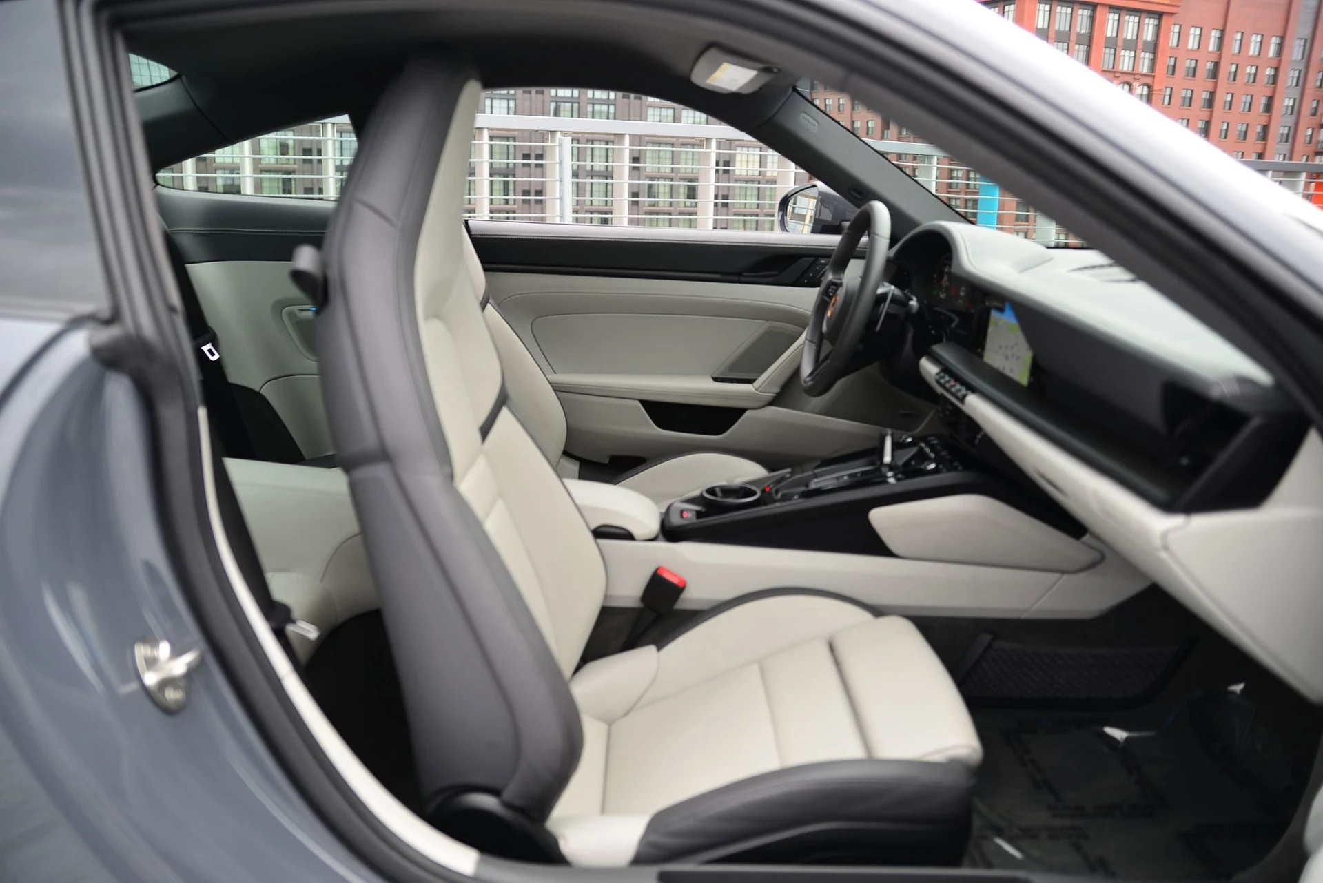 mph017_2136650398_f52a4cfc3bea8f4eb7c552d57a90a831x_1c64bde5b8