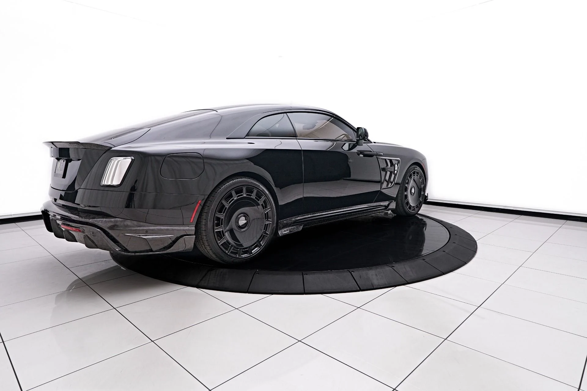 mph017_2141799027_Used_2025_Rolls_Royce_Spectre_Mansory_1756243802_e0516d68fd