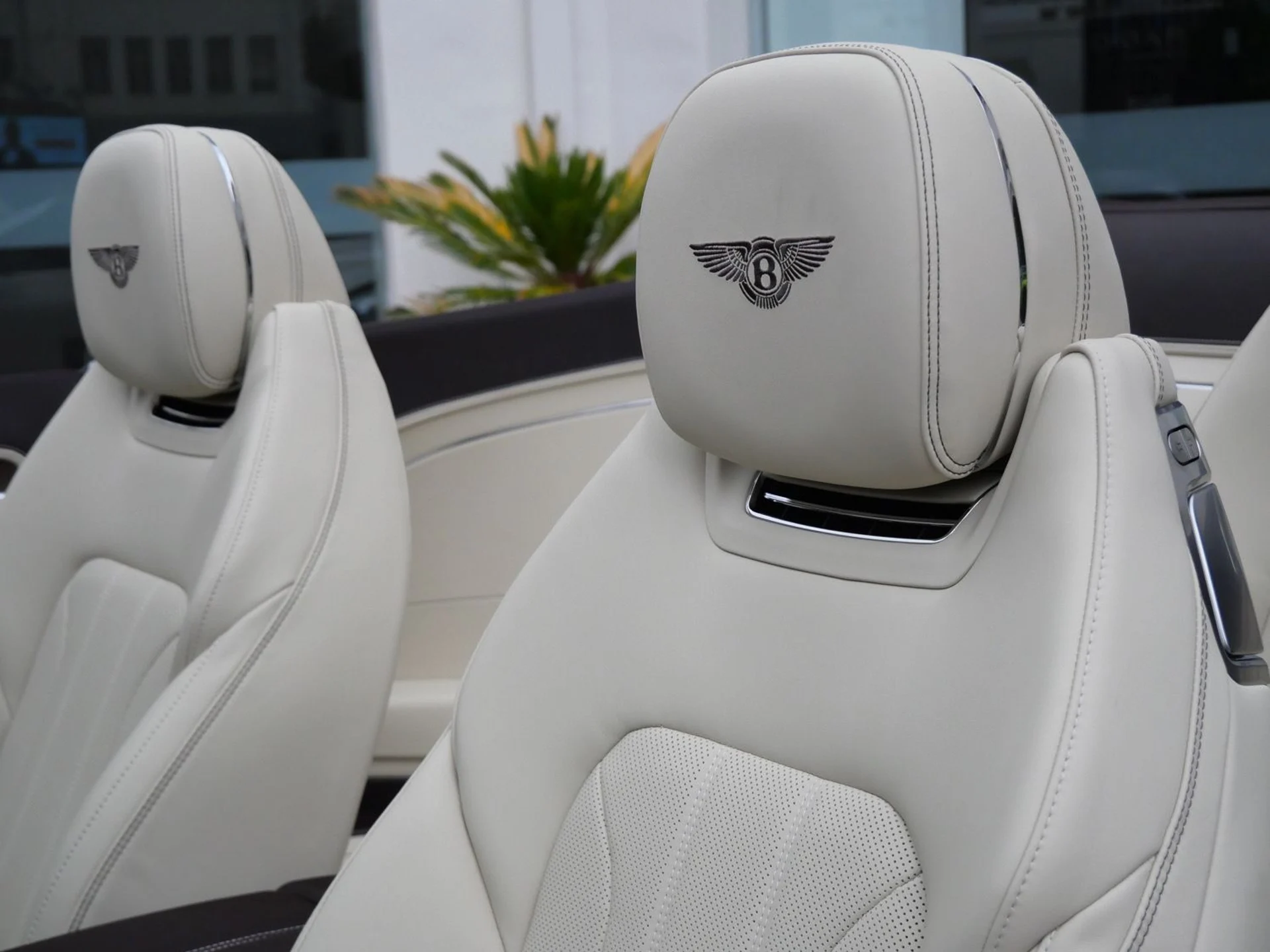 mph017_2143709104_f24db5a0d80080d4af74aee5c215476ex_5fe11014be