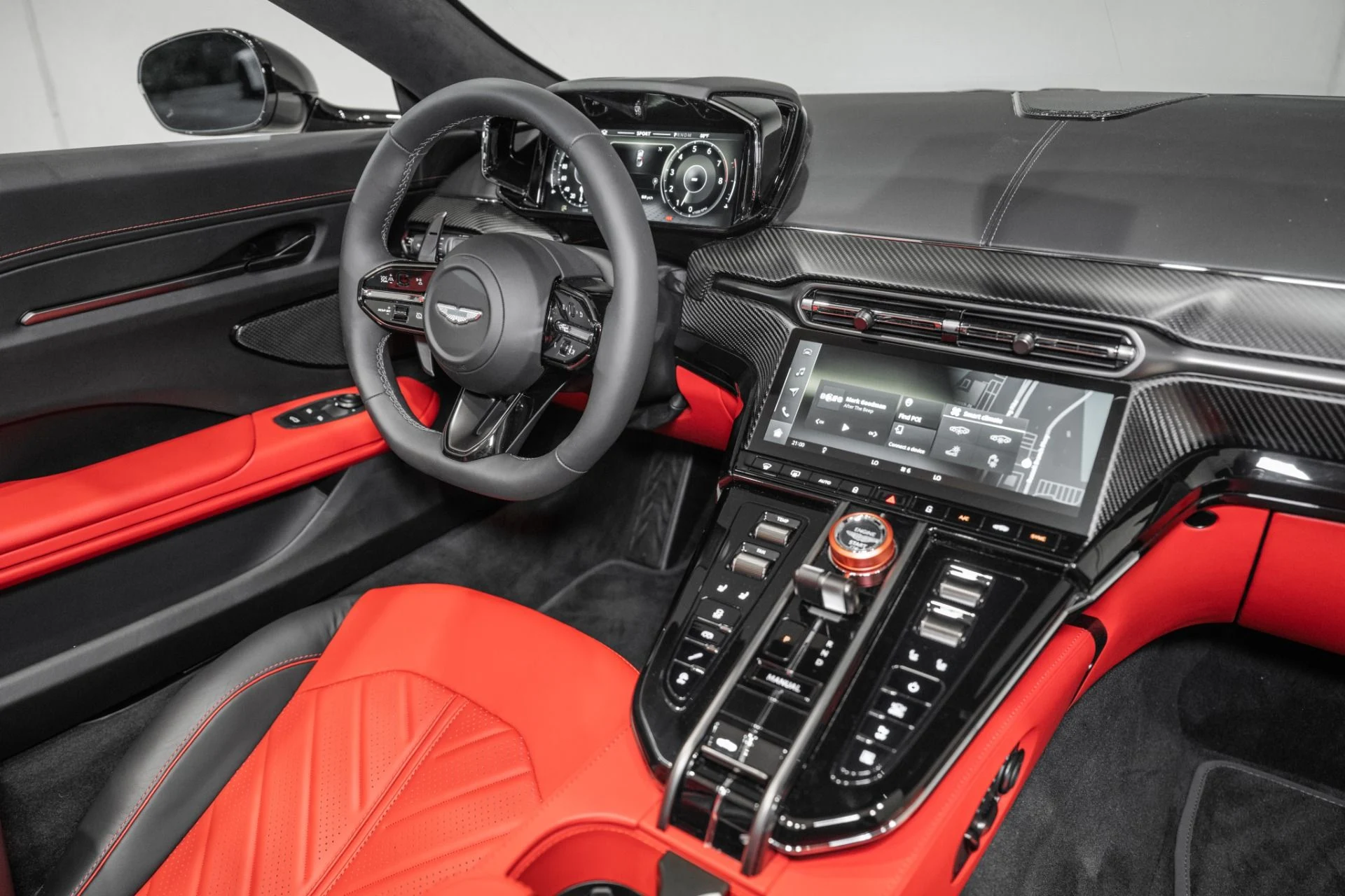 mph017_2144861882_New_2026_Aston_Martin_Vantage_S_Roadster_1786373251_33818e37a2