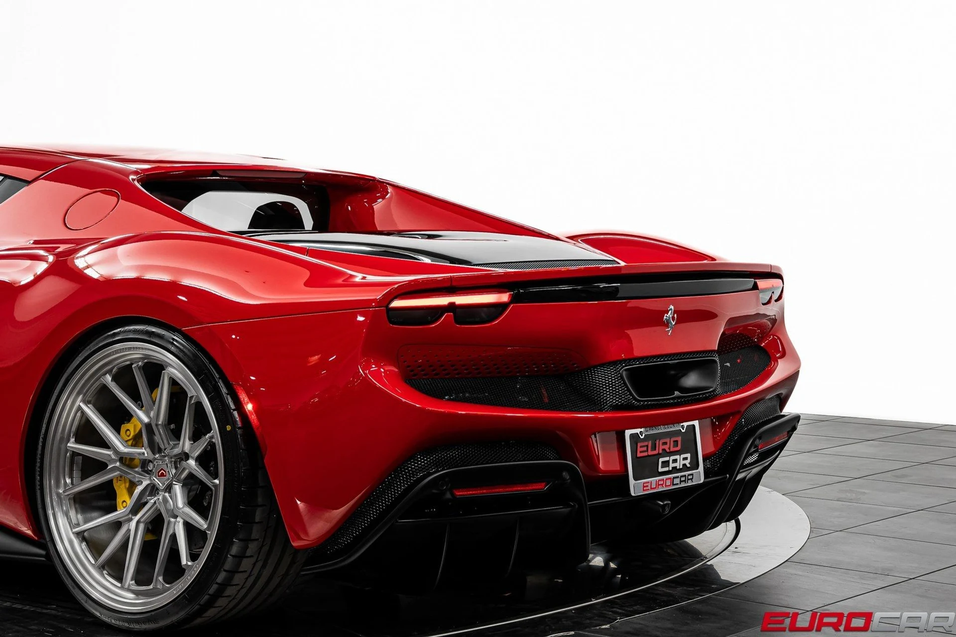 mph017_2145969346_image_18_040756090a