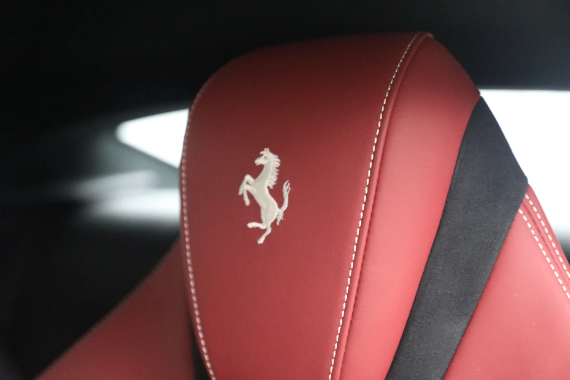 mph017_2149049987_Used_2024_Ferrari_Roma_3237e41a76