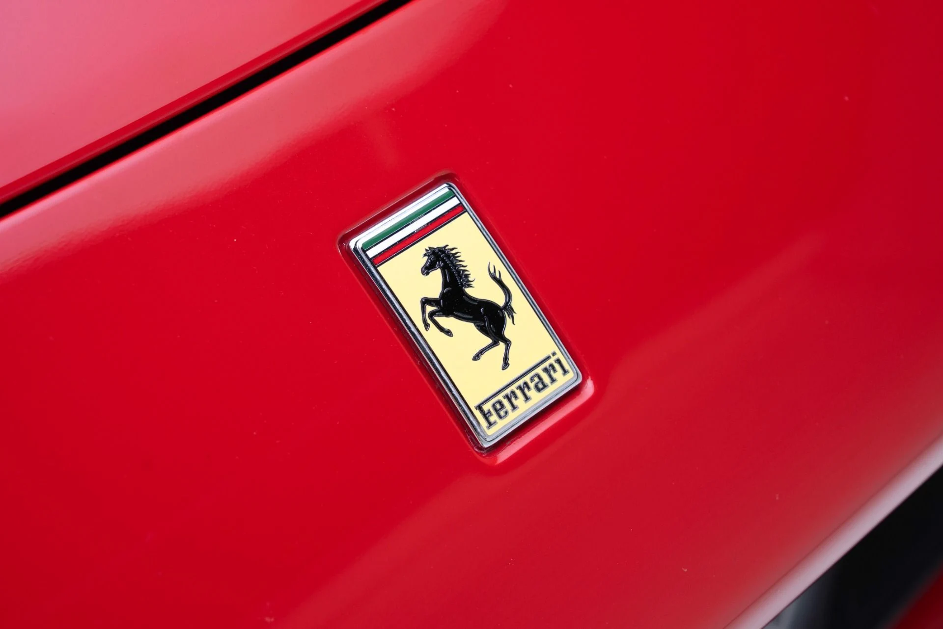 mph017_2157682198_Used_2021_Ferrari_F8_Tributo_1779466179_0009857b5a