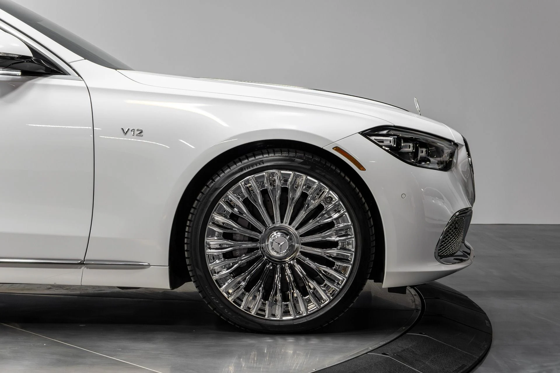 mph017_2161305598_Used_2024_Mercedes_Benz_S_Class_Maybach_S_680_4_MATIC_1766186559_25bf114565