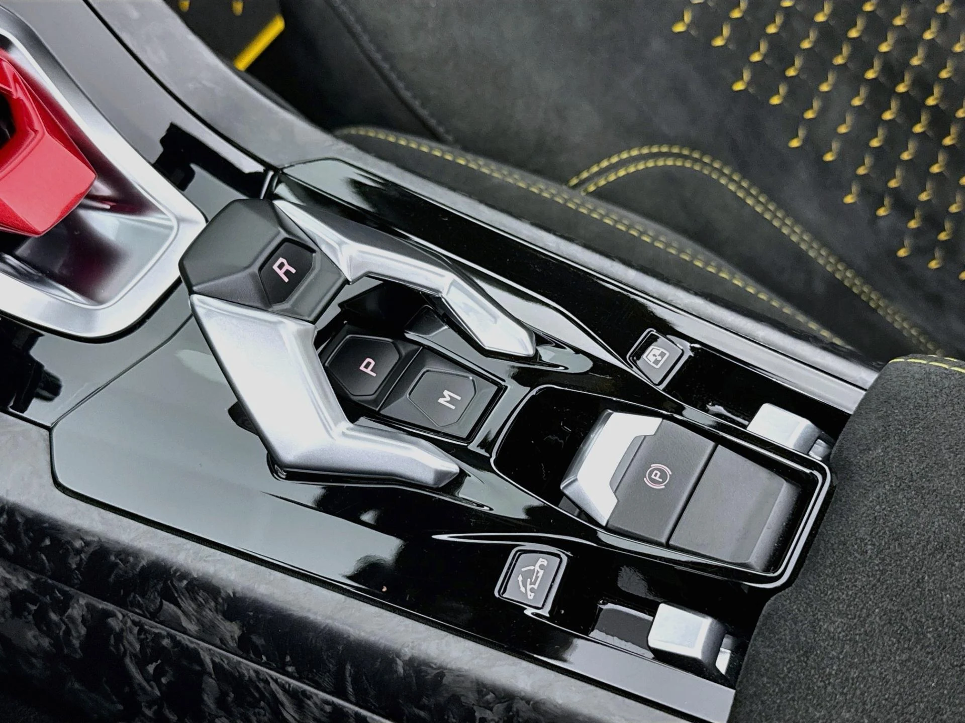 mph017_2172597853_Used_2019_Lamborghini_Huracan_Performante_Spyder_1793134347_51fe1617c7