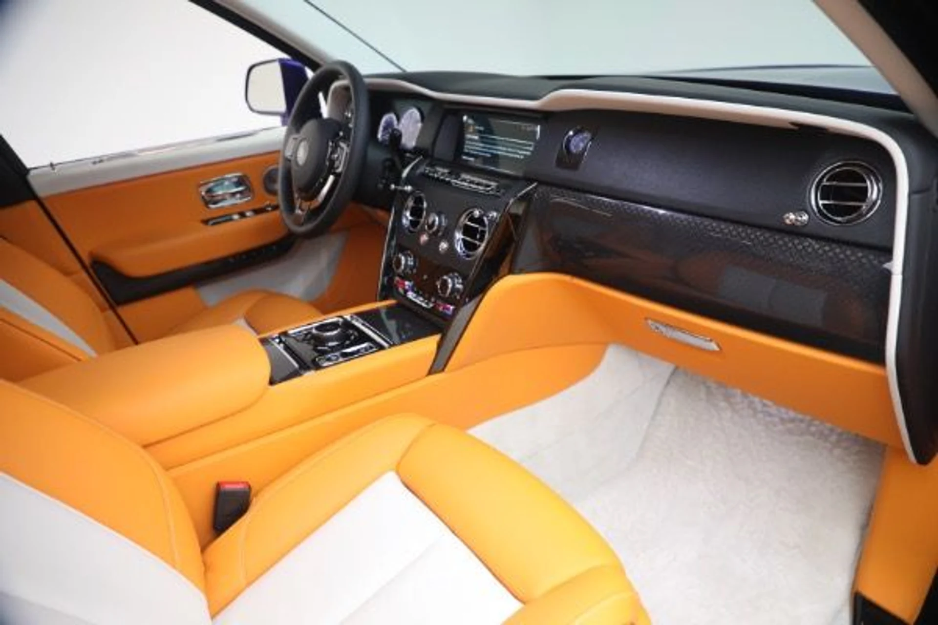 mph017_2176260894_Used_2023_Rolls_Royce_Black_Badge_Cullinan_53dbfe85c6