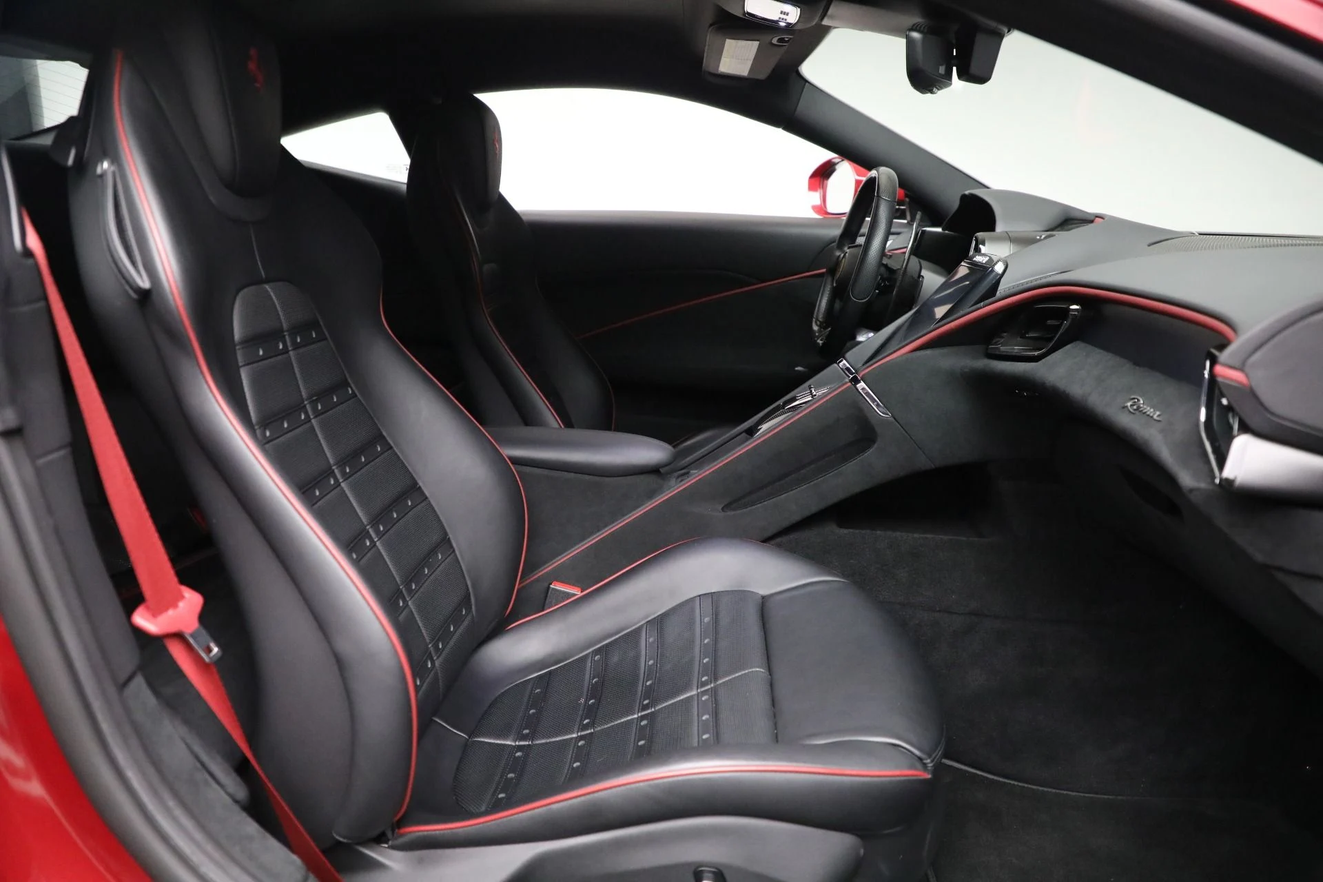 mph017_2181522802_Used_2021_Ferrari_Roma_1763160293_babcc9789f