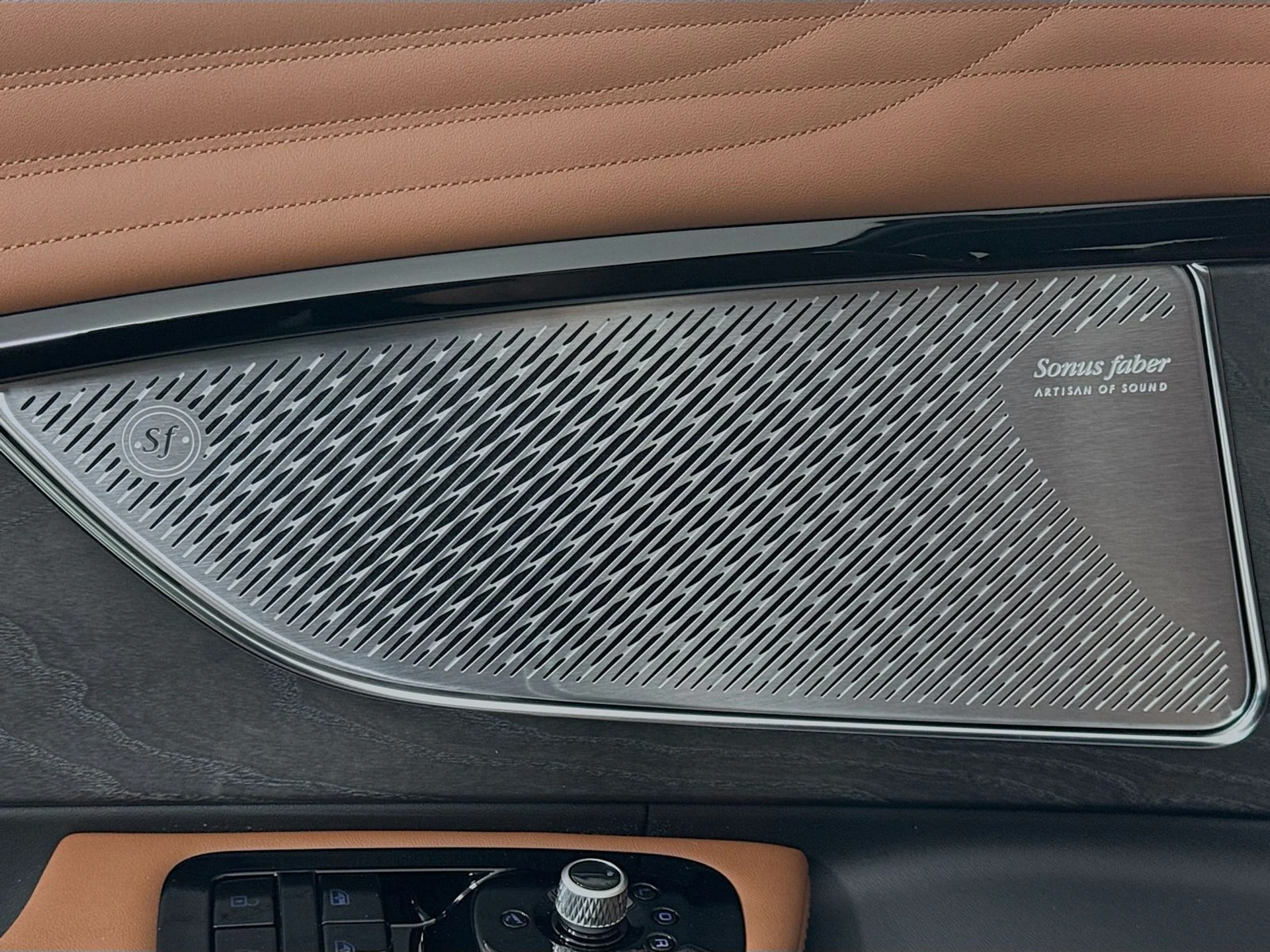 mph017_2192210468_3caa03b8207f8927972dce18c2bc9e3ax_2d65118ba0