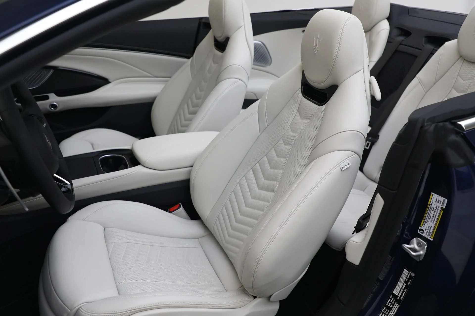 mph017_2193403726_New_2026_Maserati_Gran_Cabrio_Modena_1760548324_20ce98bac4