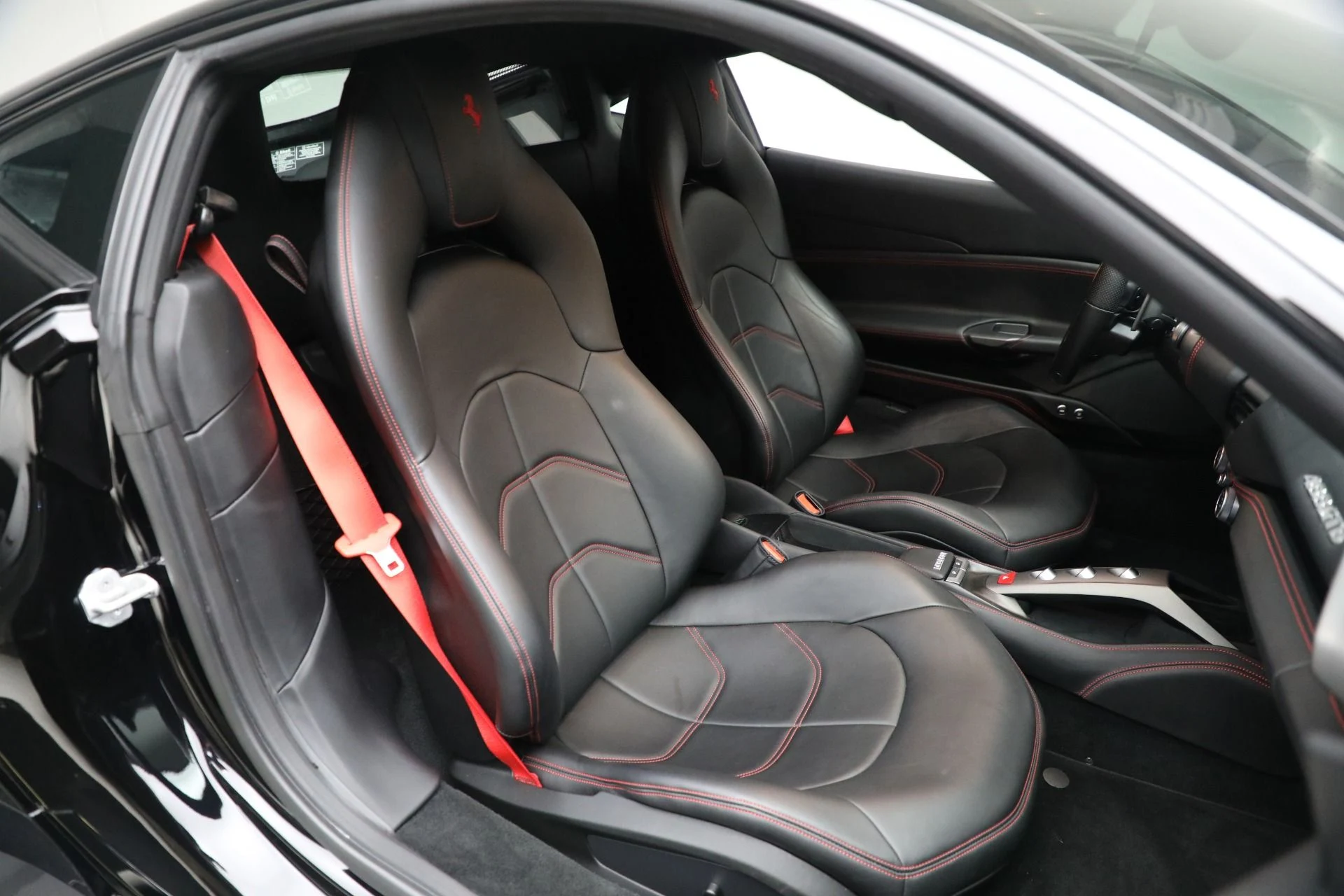 mph017_2194050353_Used_2018_Ferrari_488_GTB_1df0c6ff9e