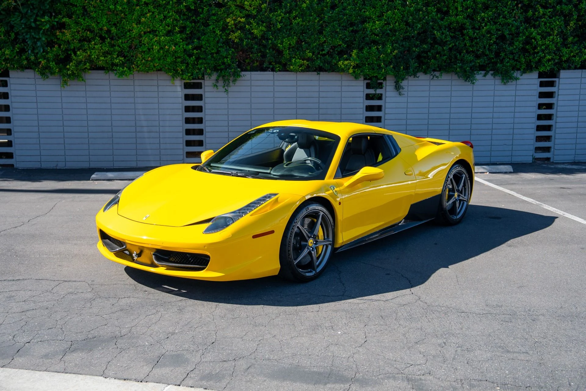 mph017_2206622936_Used_2012_Ferrari_458_Spider_1762304624_933f8174af