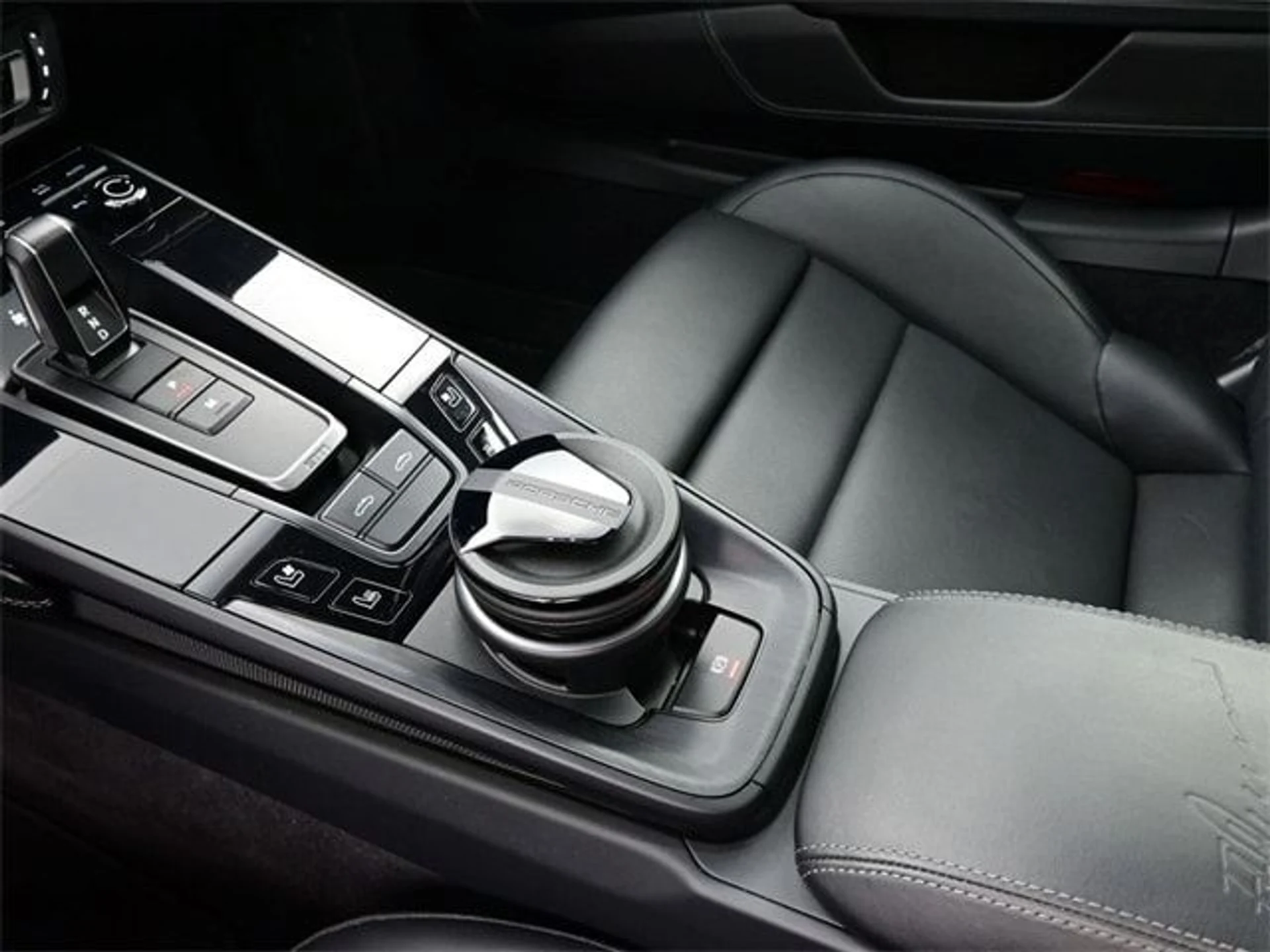 mph017_2218368249_3def7d9a1925a727521900b9c2fc31e3x_945cf71364