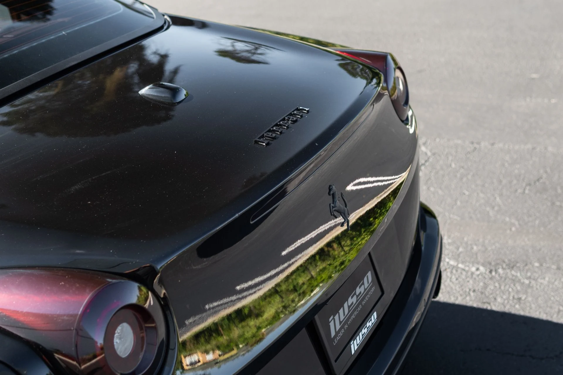 mph017_2226891835_Used_2017_Ferrari_California_T_1767065452_aba005a0b5