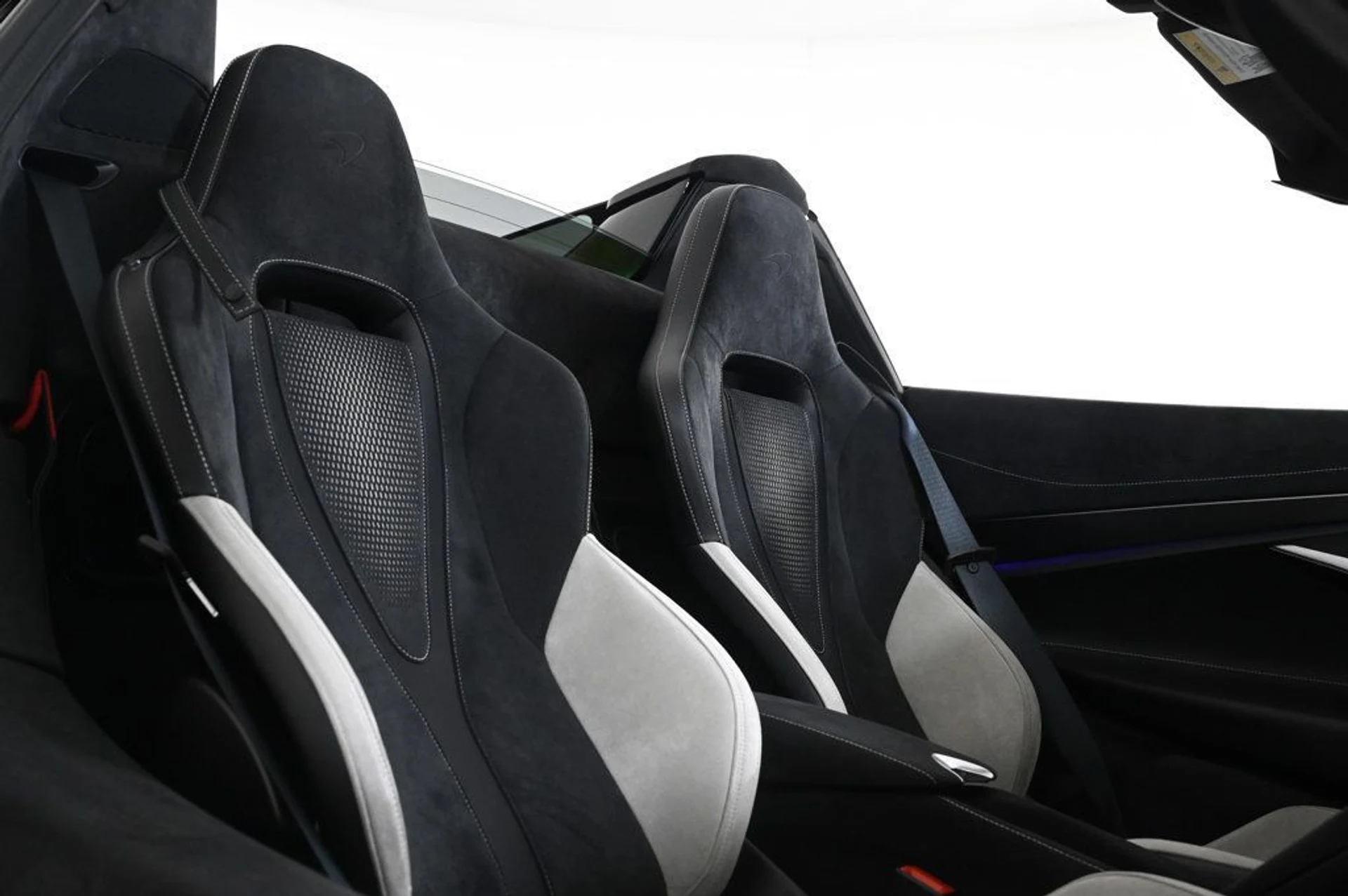 mph017_2238635187_used_2026_mclaren_750s_spider_11350_22993555_17_1024_eb75c71cbb