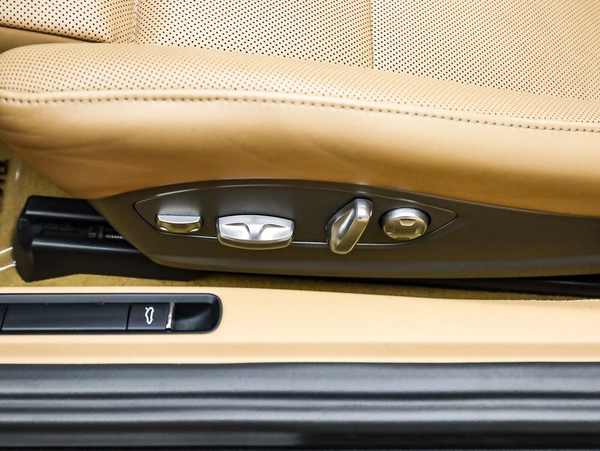 mph017_2244600804_a19ec8ec7559b3aafc722349f23653a5x_53c5ed87de