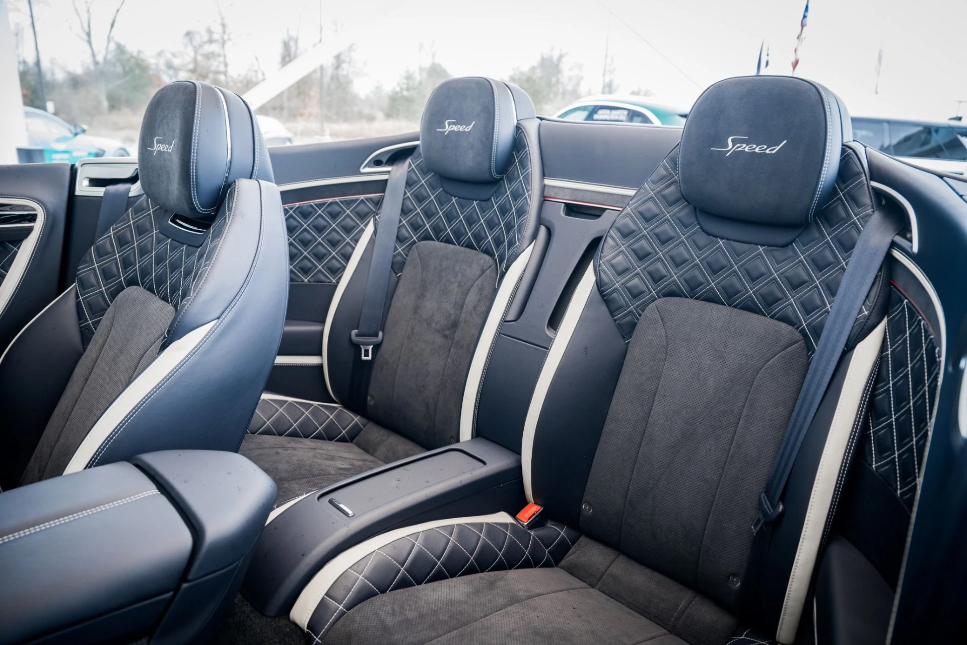 mph017_2249717799_Used_2022_Bentley_Continental_GTC_Speed_1670446300_7f7e6b6b91