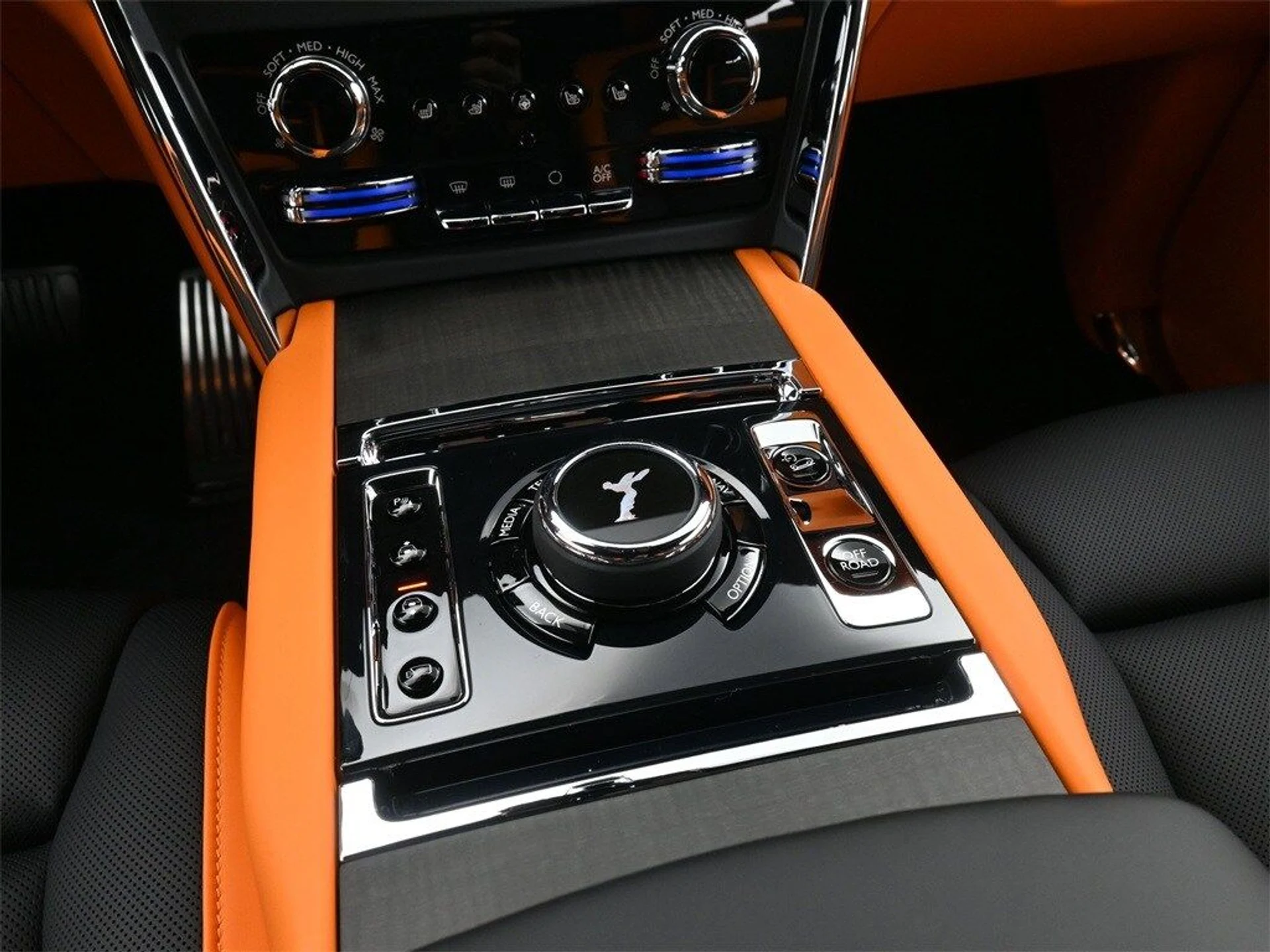 mph017_2249891293_641d364cdb5d747f084b4ef2b43106a4x_73708fd538