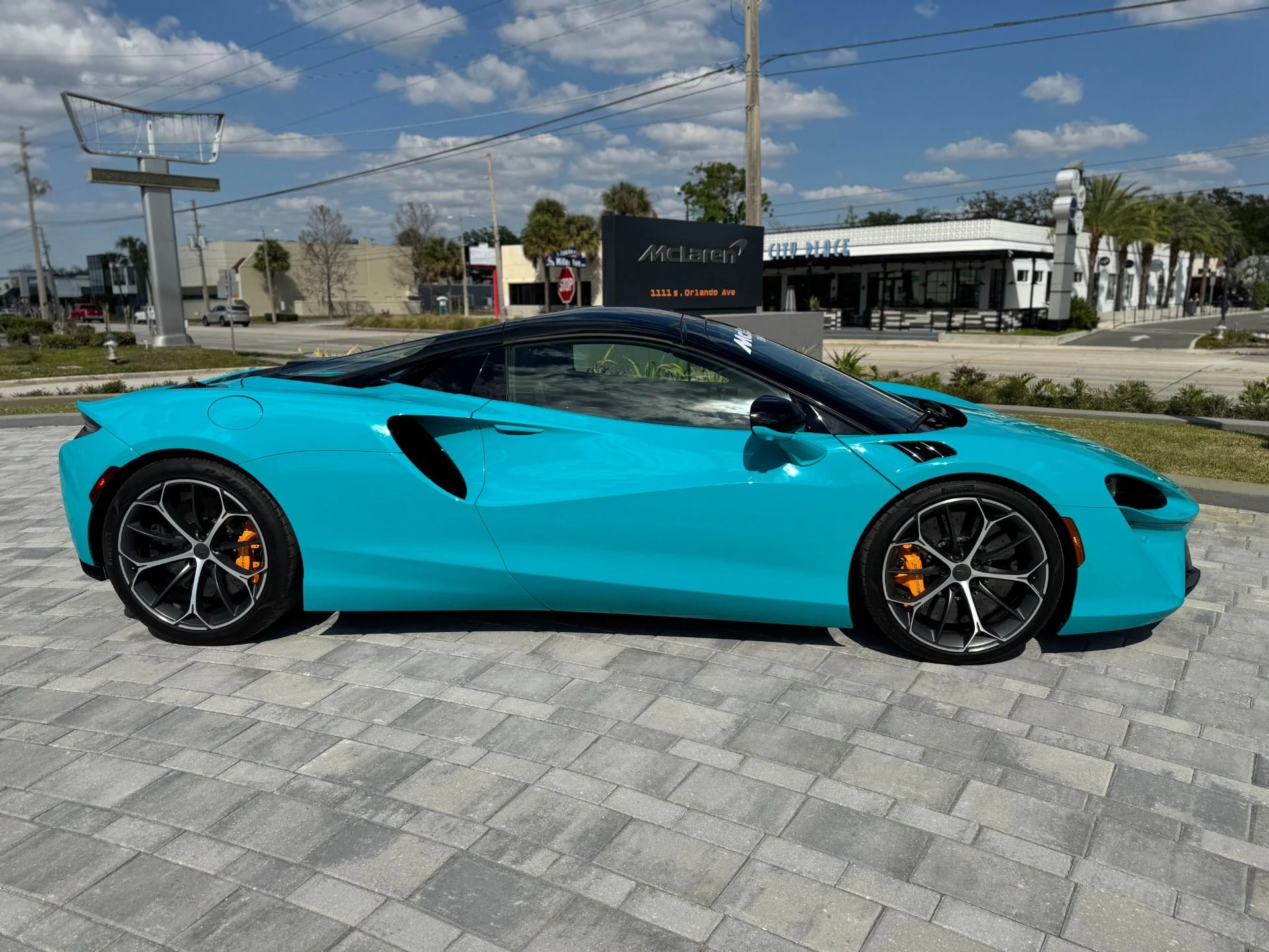 mph017_2249987827_Used_2025_Mc_Laren_Artura_Spider_Tech_Lux_0c0973d23b