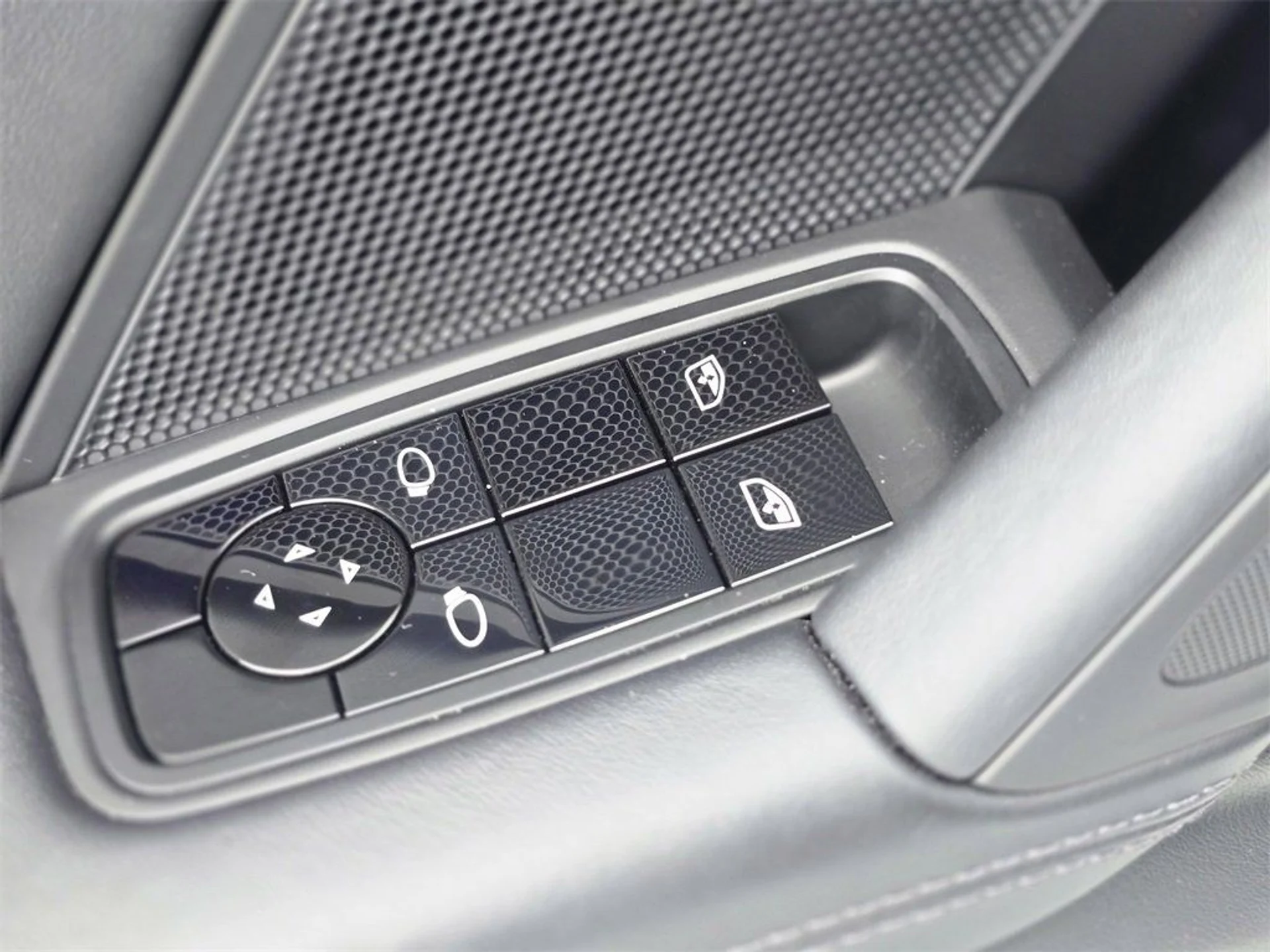 mph017_2253938695_5cc7bc5fb66257eb5b899a4889ea7232_2415fe9c15